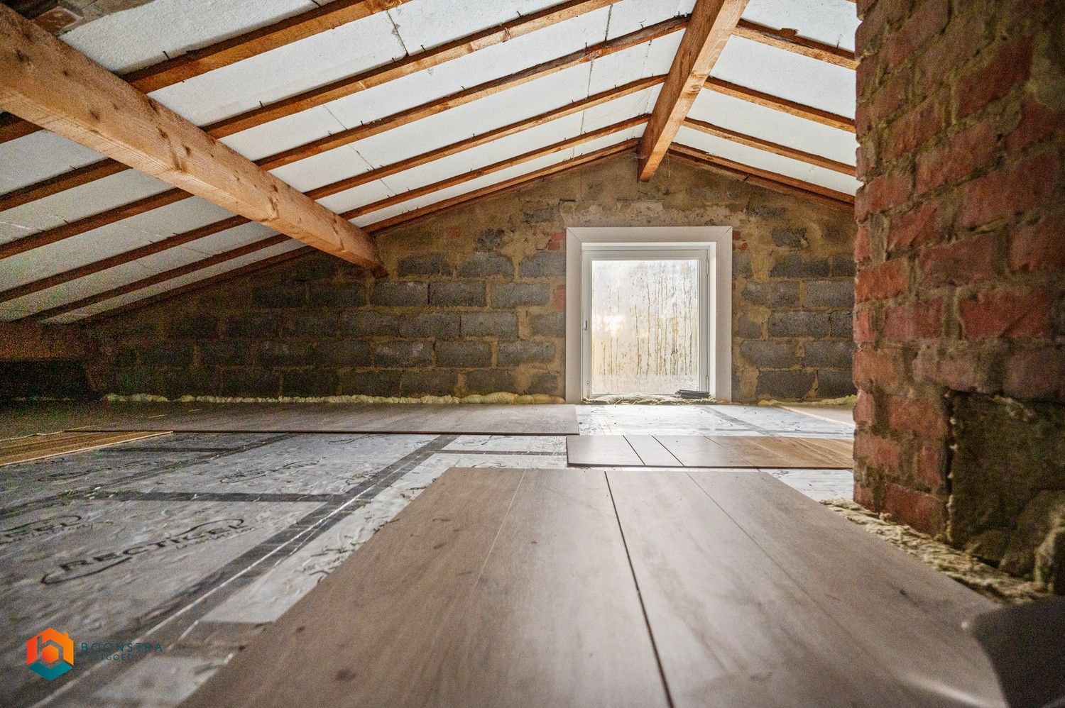 Gelijkvloerse open bebouwing met veel potentieel op 1.827 m² foto 14