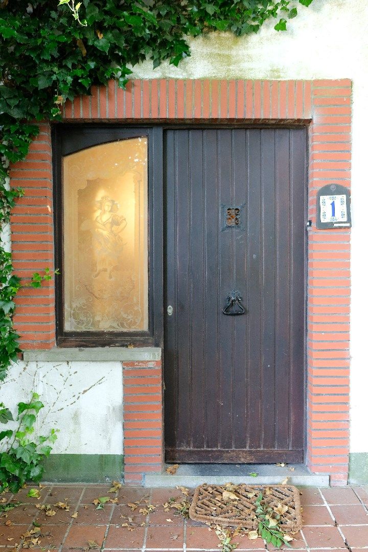 Te renoveren woning op unieke ligging foto 2