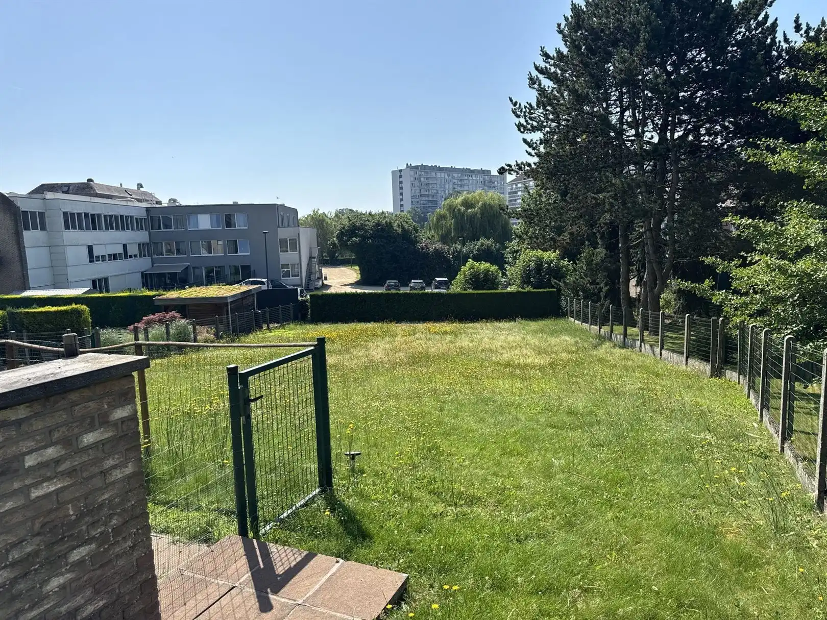 Ruime villa met 4 slpk's, 2 badkamers en garage foto 6
