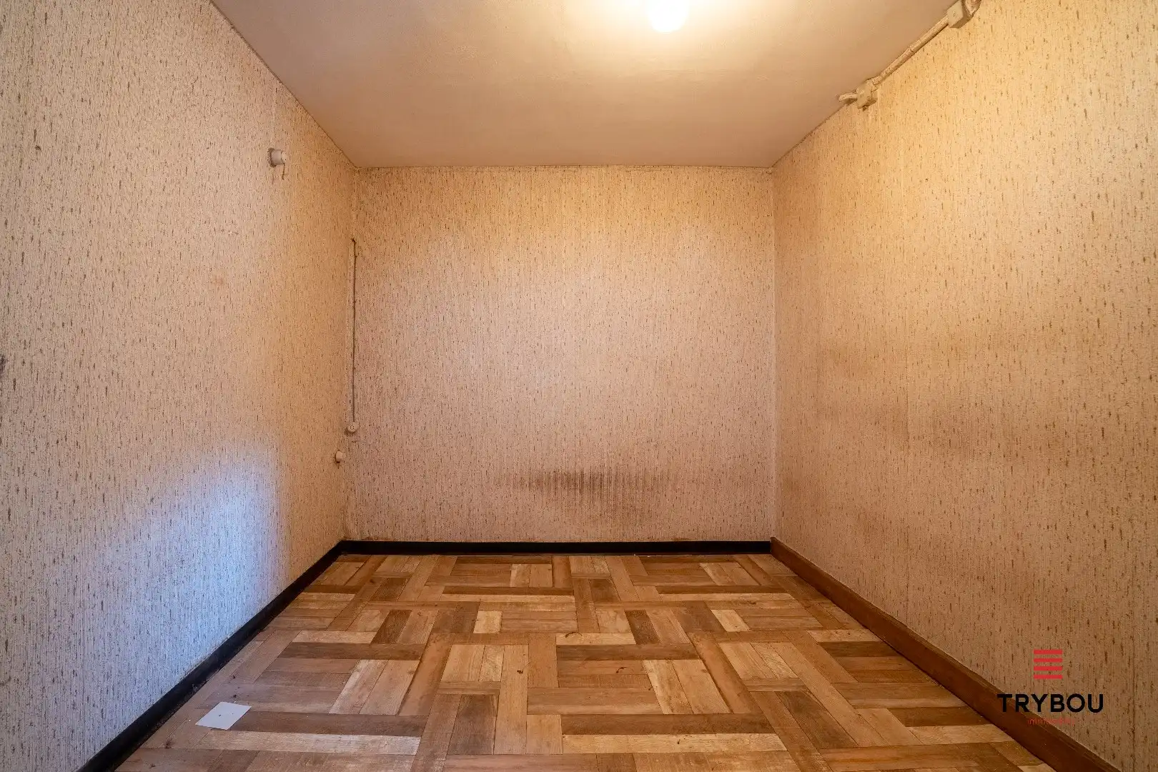 Te renoveren woning met garage en diepe tuin foto 6