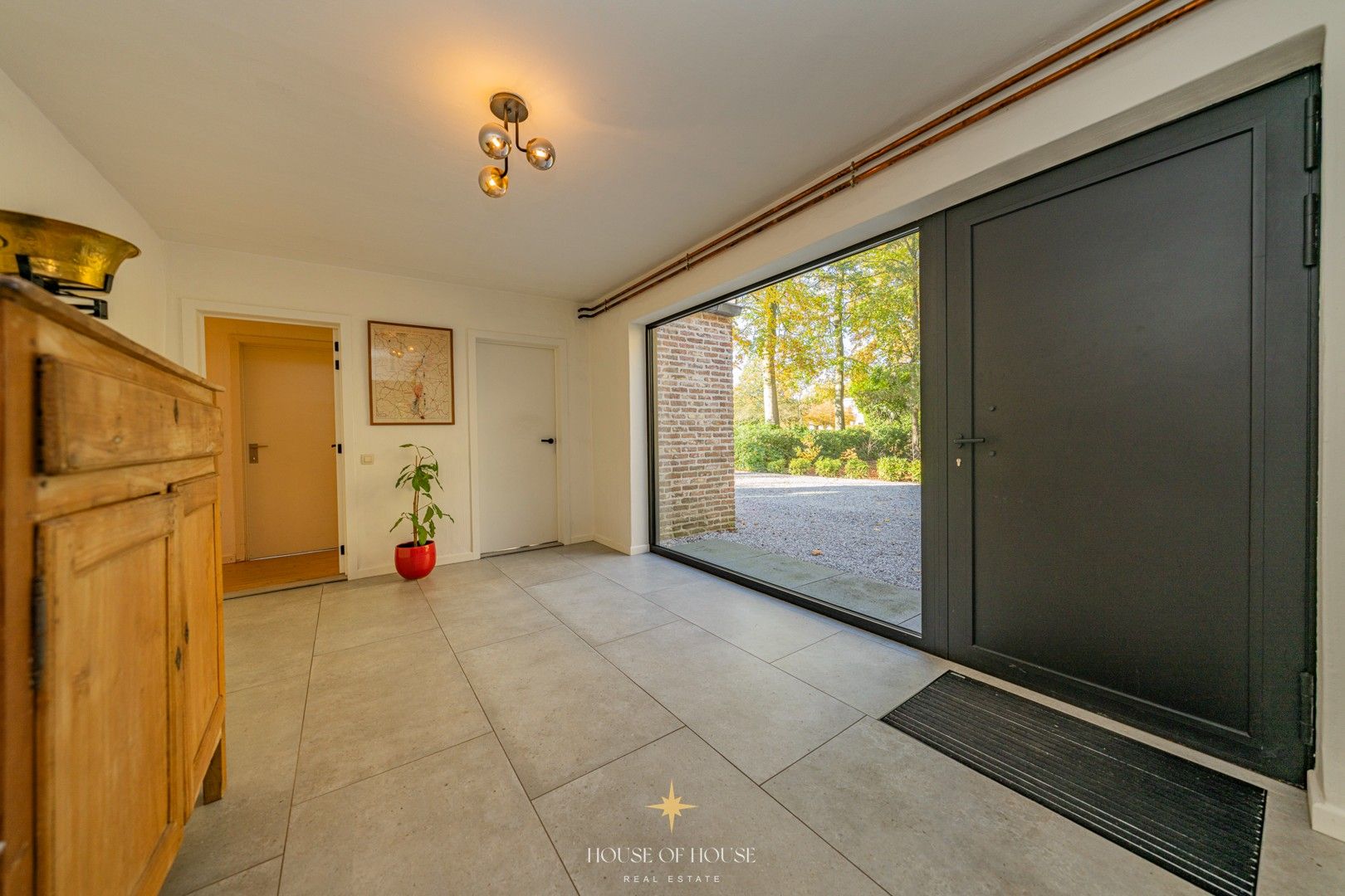 Architecturale laagbouwvilla in residentiële buurt nabij Abdij van Zevenkerken foto 4