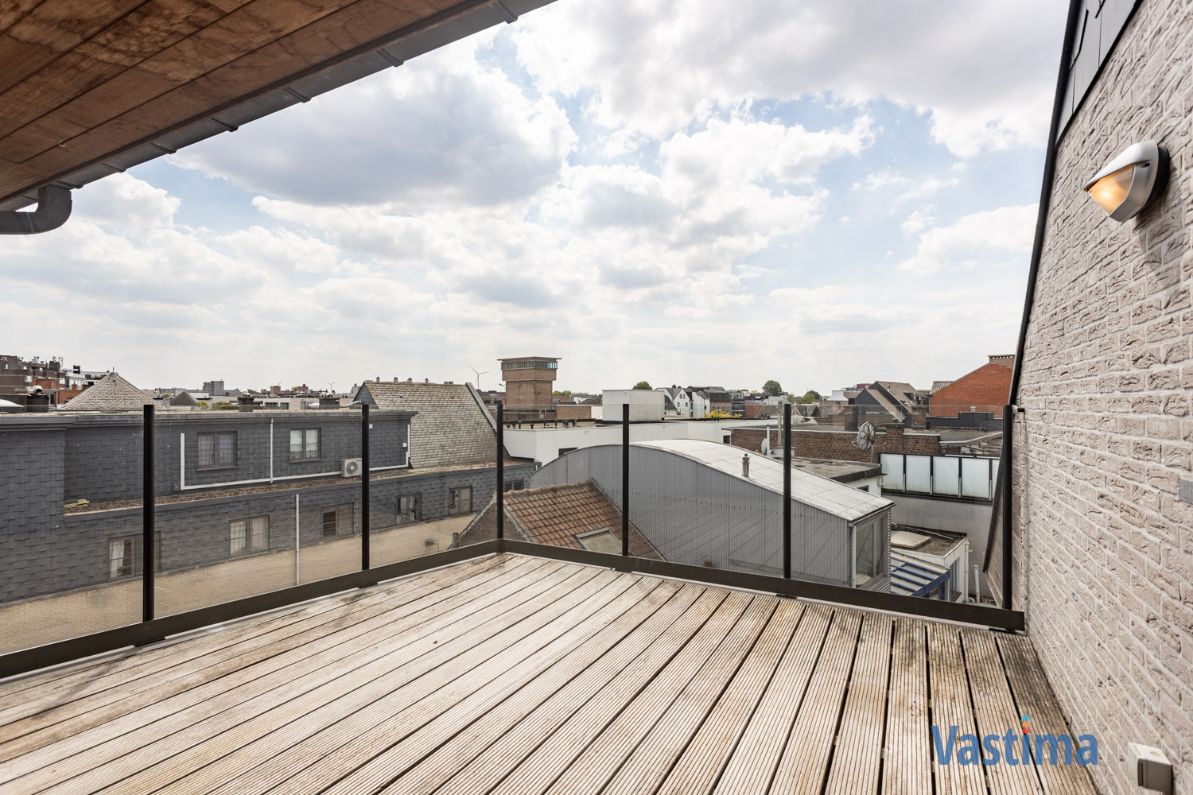 Penthouse met 2 terrassen met zicht over de skyline van Aalst foto 4