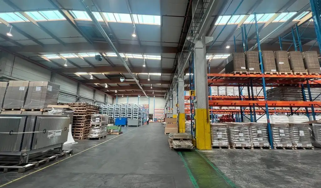 Logistiek bedrijfspand te huur in de haven van Gent foto 13