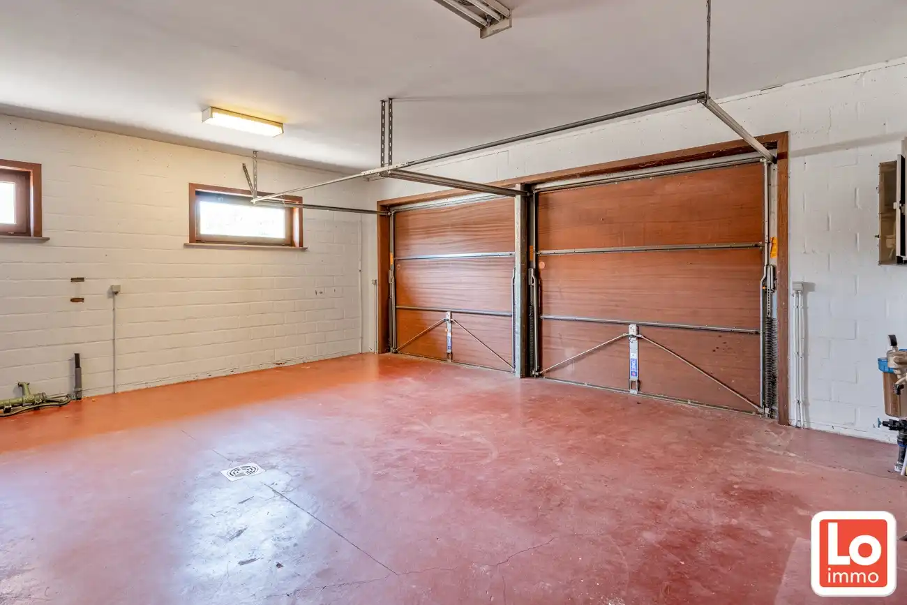 Gelijkvloerse open woning met dubbele inpandige garage en zonnige tuin op een toplocatie nabij het centrum van Lochristi! foto 16