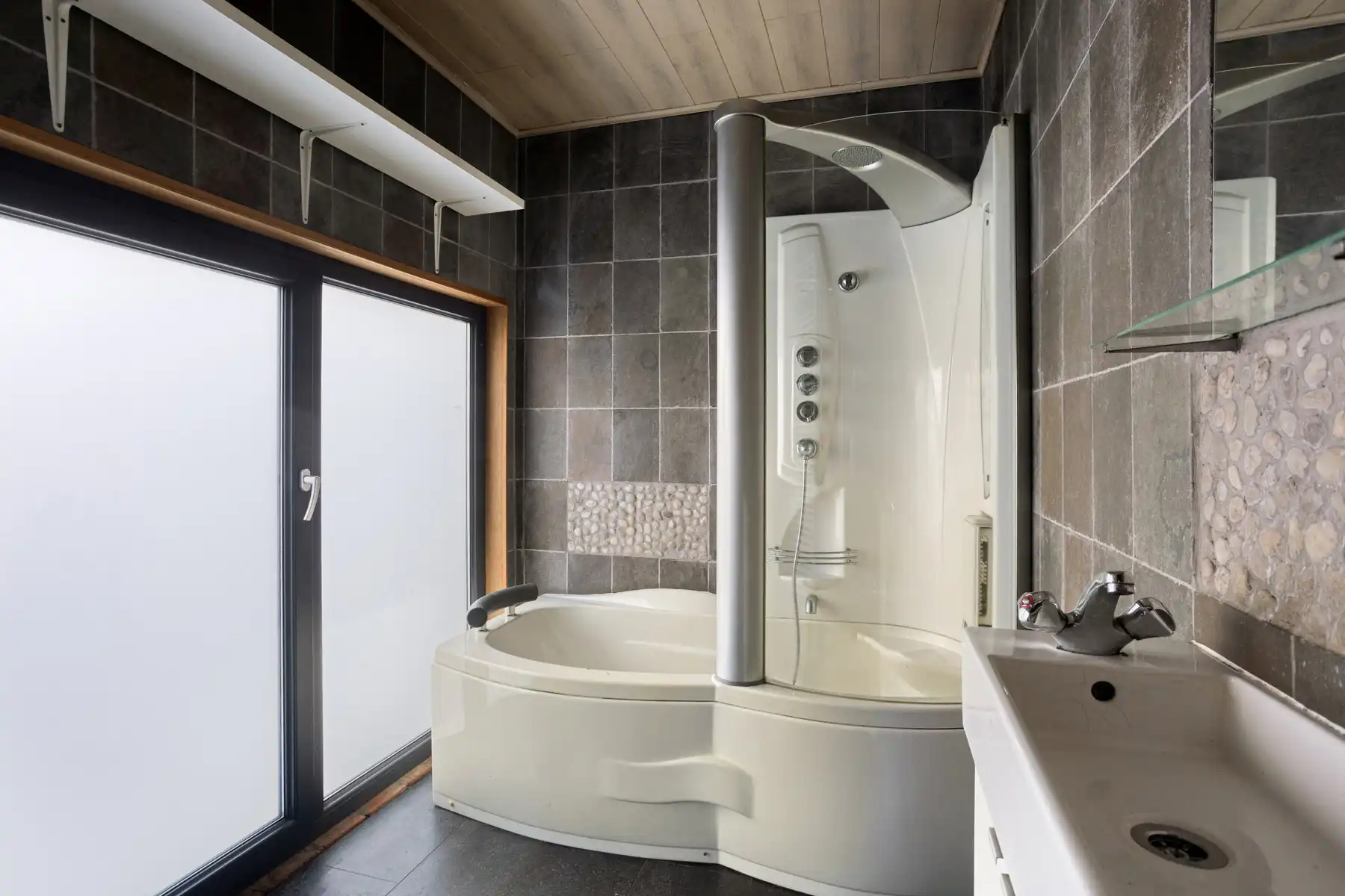 Te renoveren stadswoning in centrum Aalst foto 13