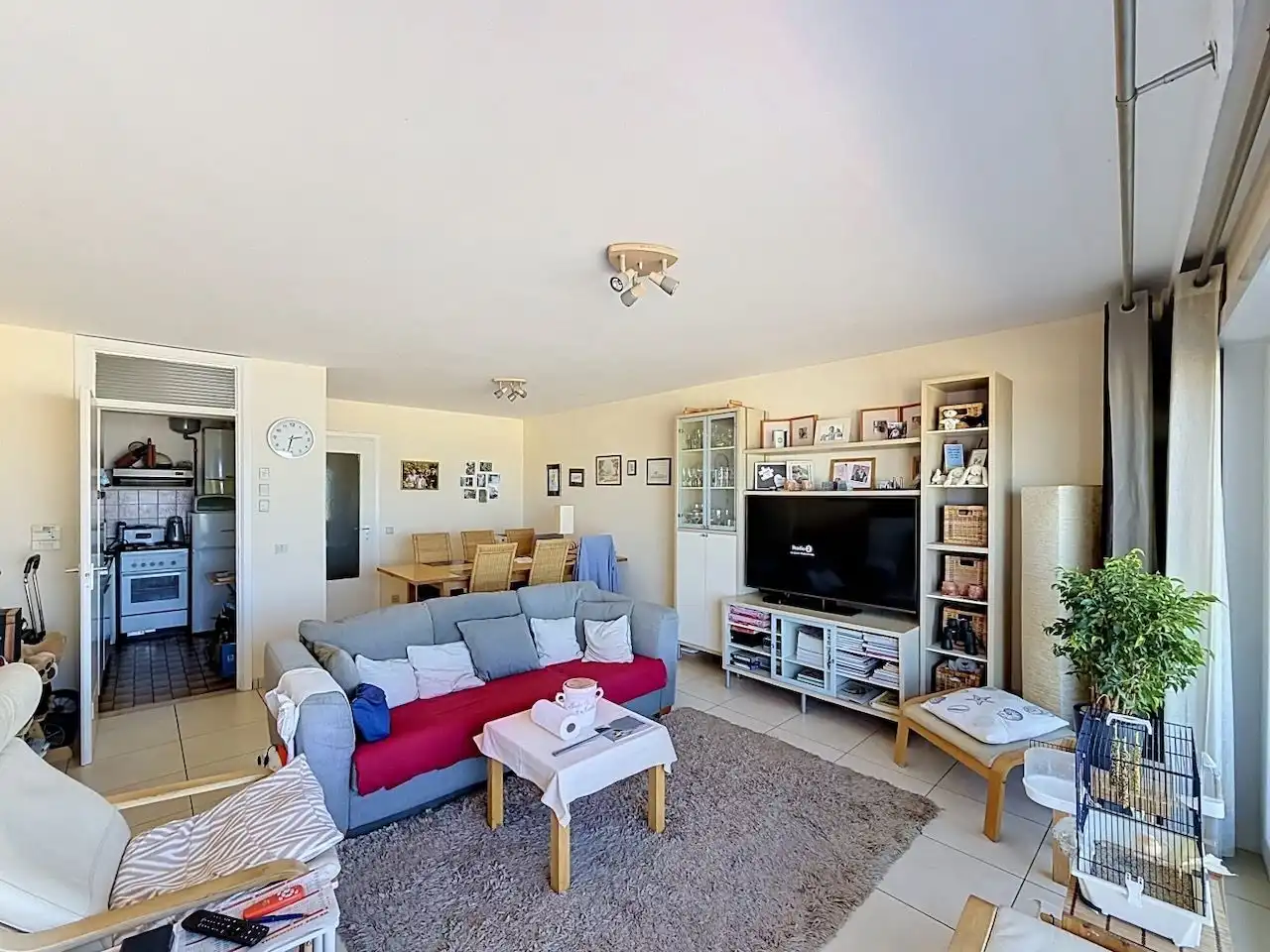 Praktisch ingedeeld appartement met frontaal zeezicht foto 5