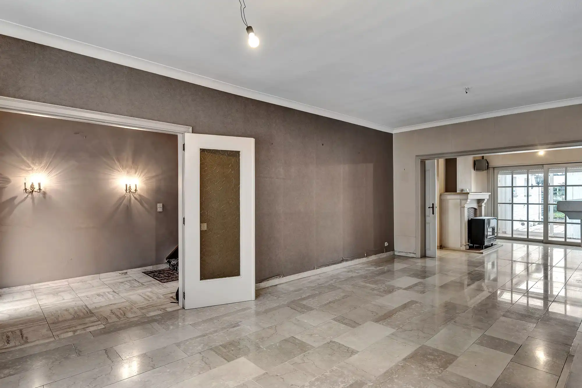 Te moderniseren woning met 3 slaapkamers en garage foto 2