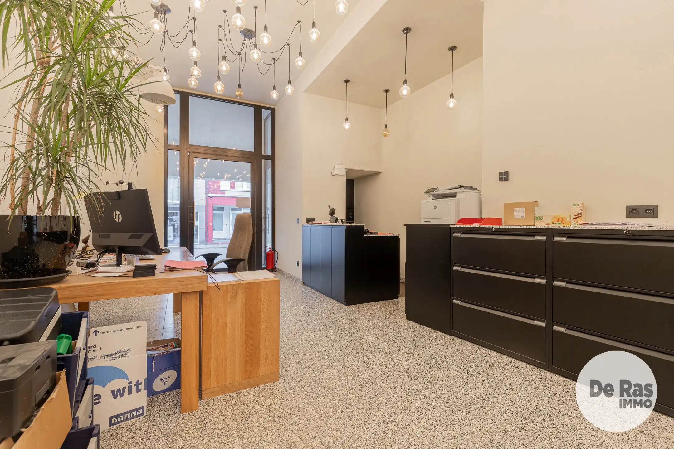 AALST - Kantoorruimte met vernieuwd appartement in centrum foto 6