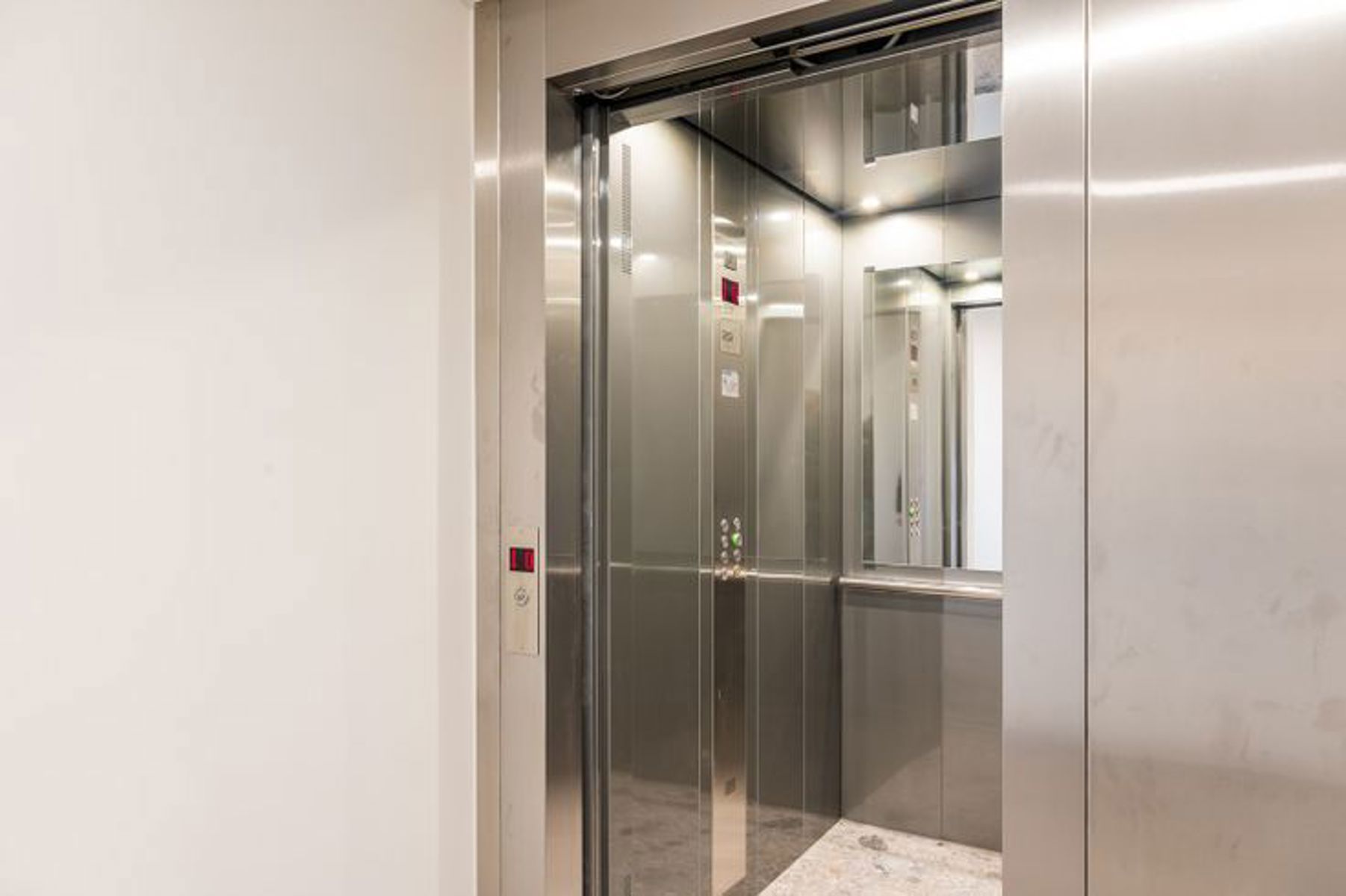 Energiezuinig duplex appartement met 2 slpkms en 2 terrassen foto 17