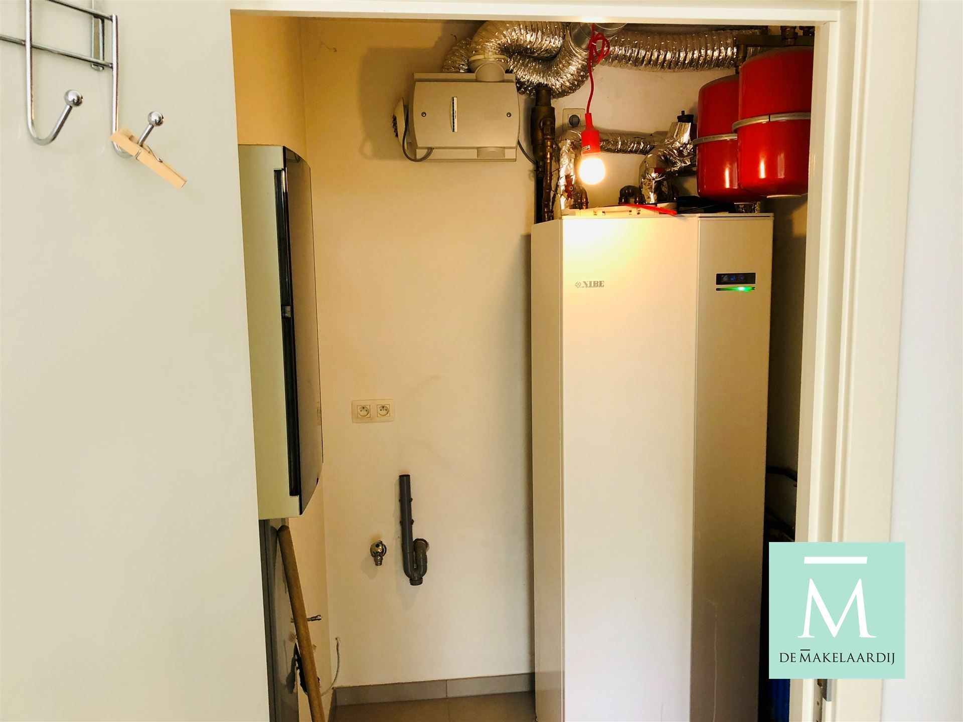 Uitstekend gelegen appartement met 2 slaapkamers in het centrum van Onze-Lieve-Vrouw-Waver foto 4