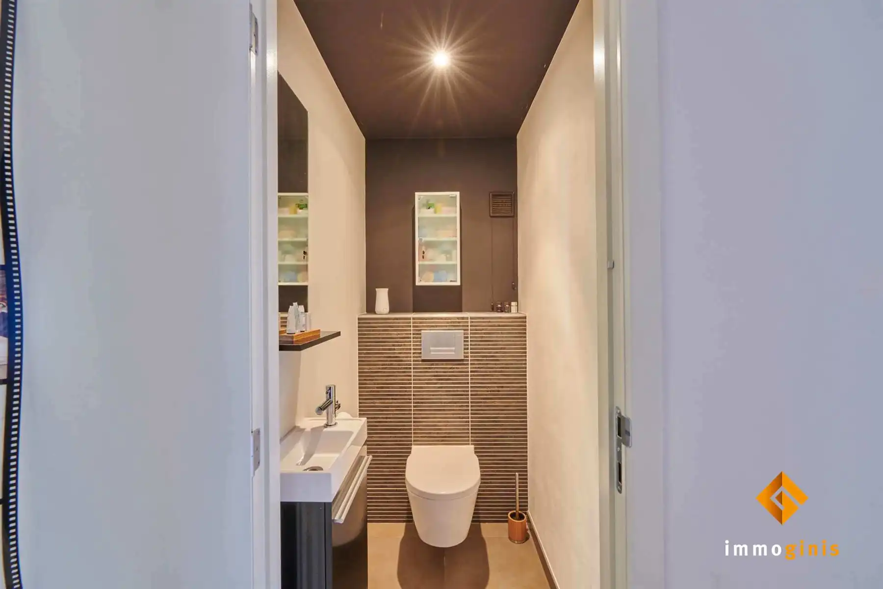 Energiezuinig gelijkvloers appartement met 2 slaapkamers, nabij het centrum van Genk! foto 6