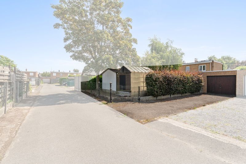 Gezellige halfopen bebouwing met 3 slaapkamers en uitweg achteraan – opp 423 m² foto 16
