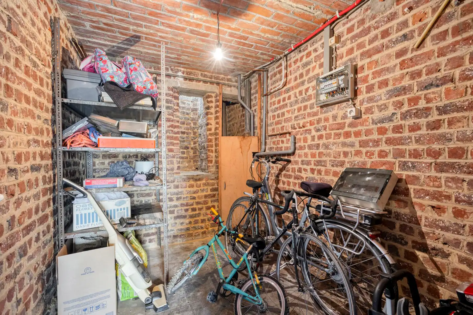 Bel-etagewoning met drie slaapkamers met garage en tuin foto 21