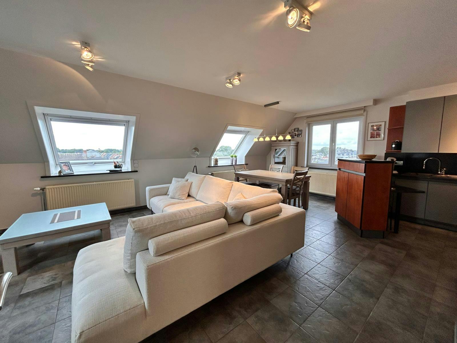 Rustig en comfortabel wonen in centrum Aalter foto 2