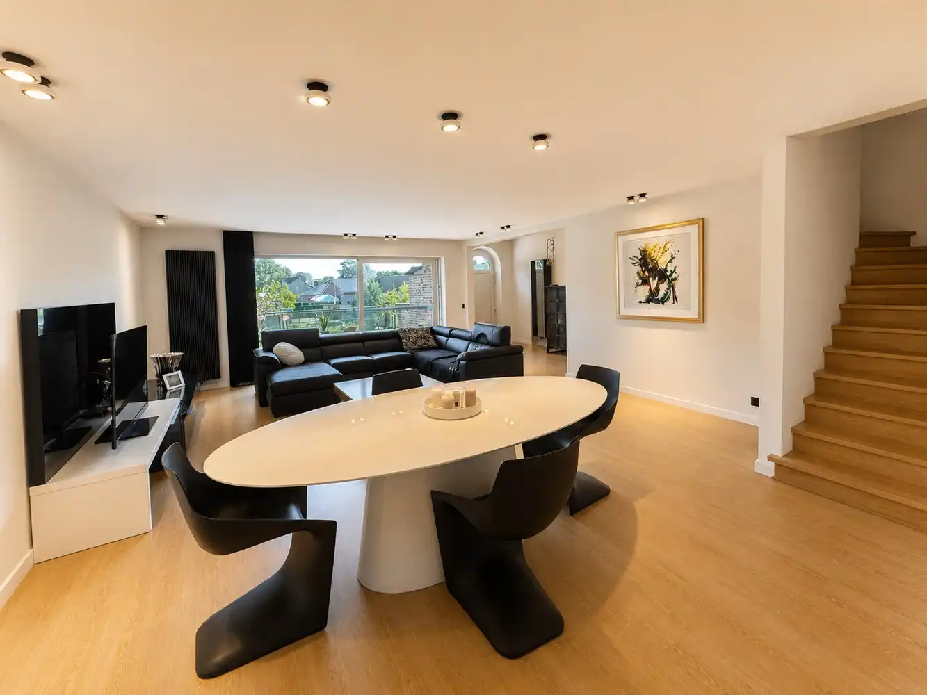 Exclusief wonen in het hart van Zutendaal – 170 m² wooncomfort met splinternieuwe designkeuken foto 4