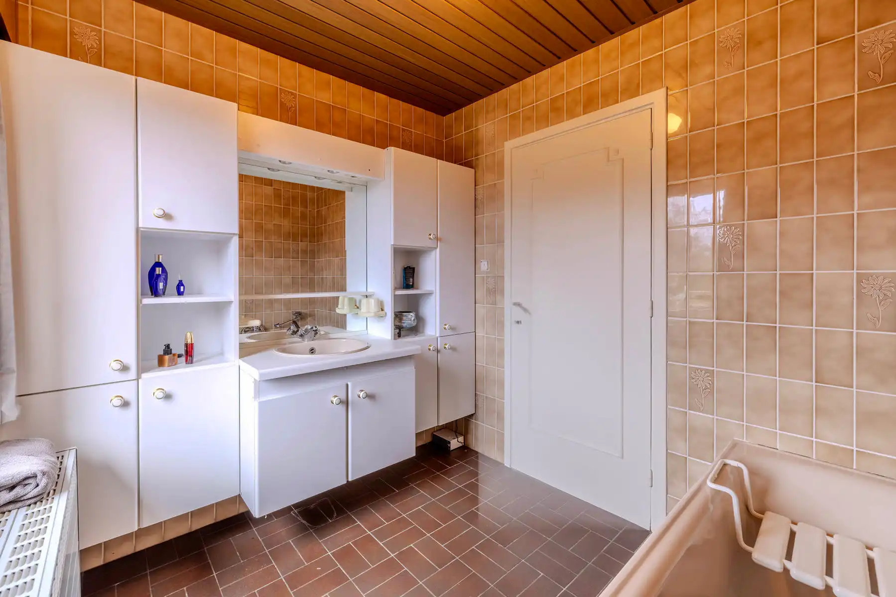 Ruime gezinswoning met 4 slpks op een perceel van ca. 800 m² foto 19