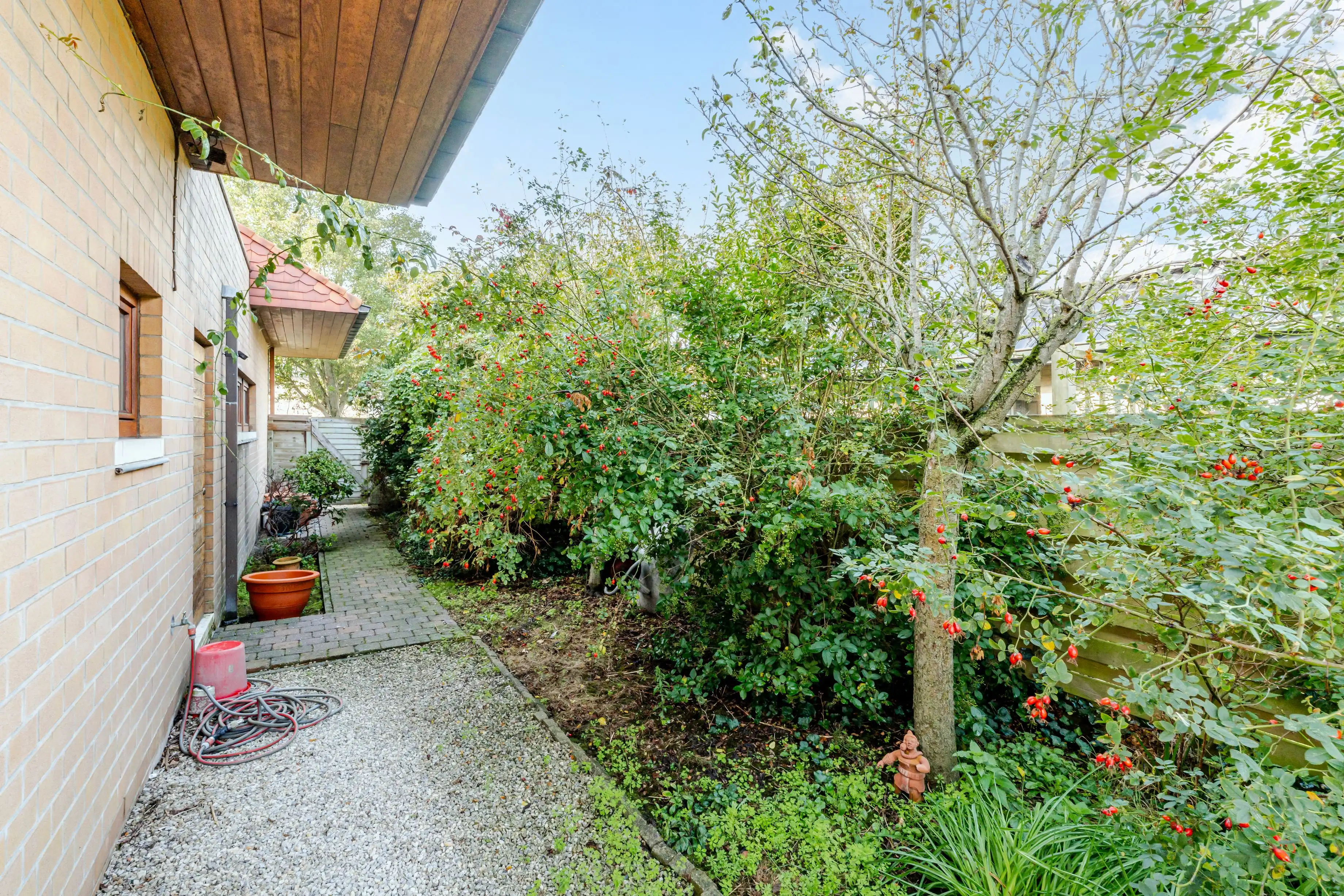 RUIME VILLA MET 340 M² BEW. OPP. AAN WOONPLEZIER, 3 ZONNETERRASSEN EN VOLLEDIG PRIVATE TUIN te Oostende ! foto 38