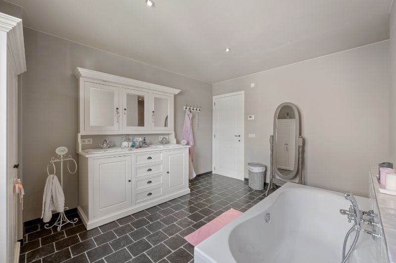 Villa van 319m² in pastorale stijl op 10a16ca foto 22