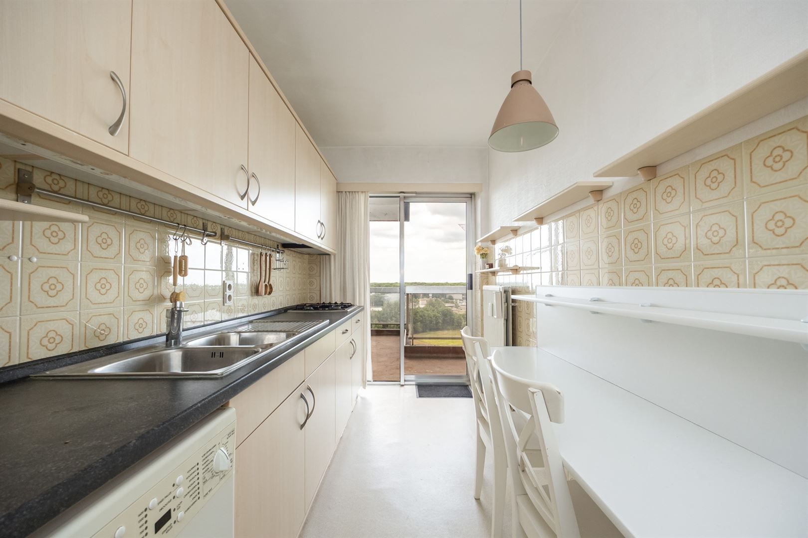 Lichtrijk appartement met twee terrassen foto 4