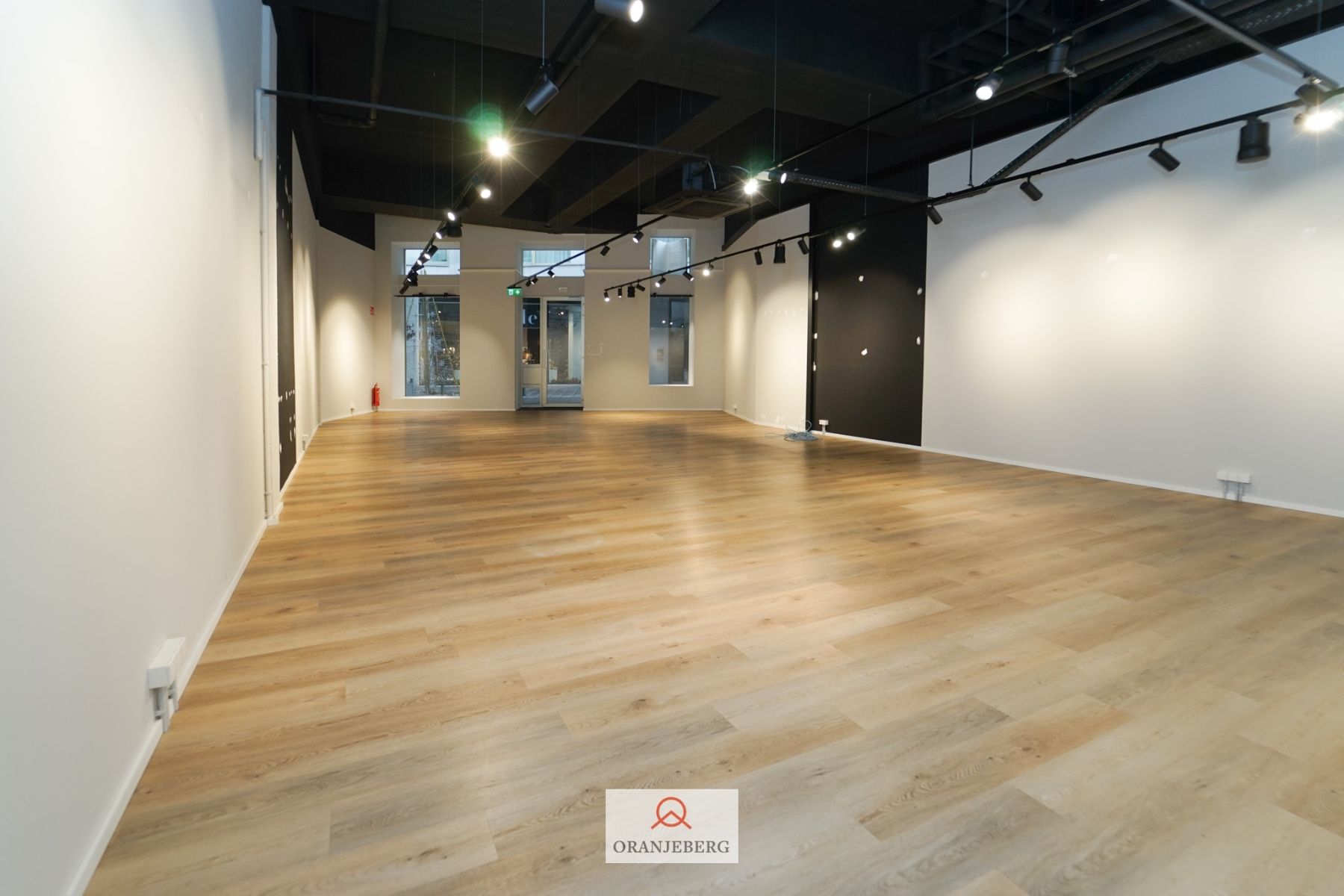 Stijlvol handelspand te huur omgeving Kouter foto 8