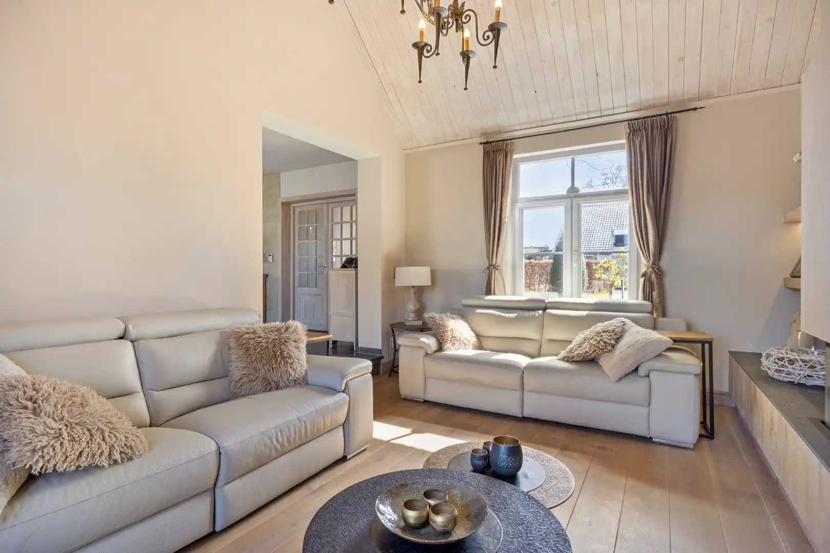 Landelijke woning met 3 slpks en poolhouse, rustig gelegen op 780 m² te Beverlo ! foto 5