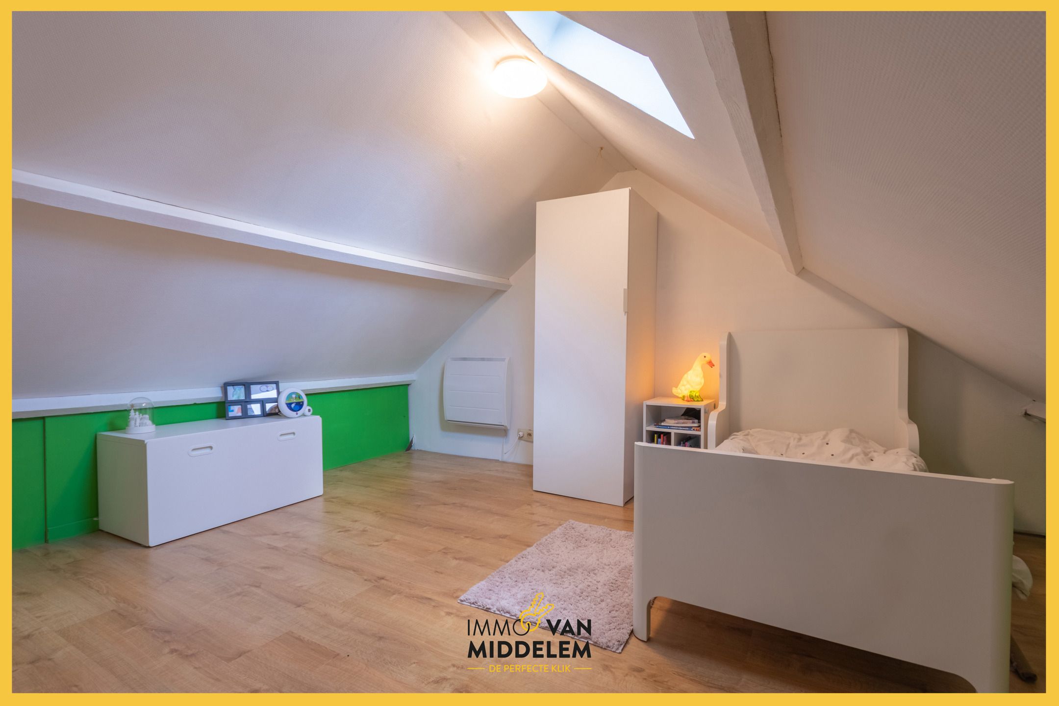 RUIME GEZINSWONING MET 5 KAMERS, BUREAU EN GROTE TUIN foto 22