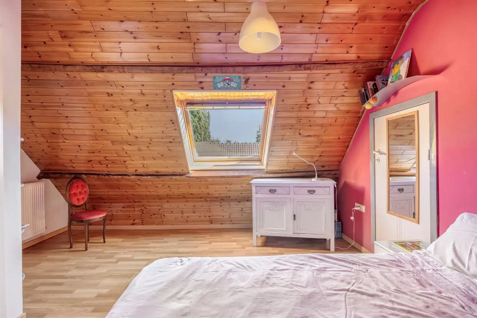 TE KOOP: Uniek woon- en investeringspand met ruime woning en 6 verhuurde studio’s te Heusden-Zolder! foto 32