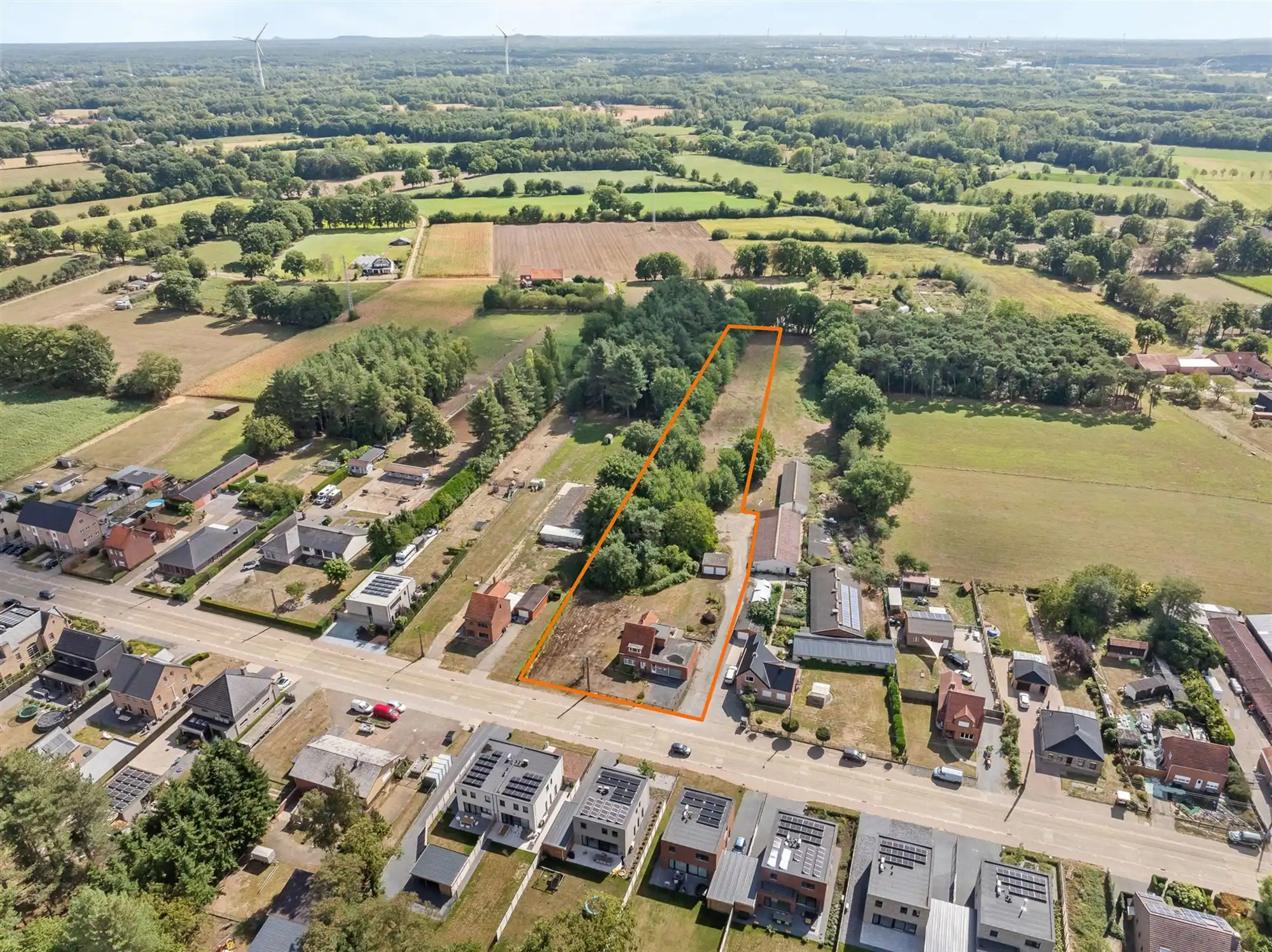 TE RENOVEREN OF TE SLOPEN WONING OP EEN PRACHTIG PERCEEL VAN 7841M² TE MEERHOUT foto 3
