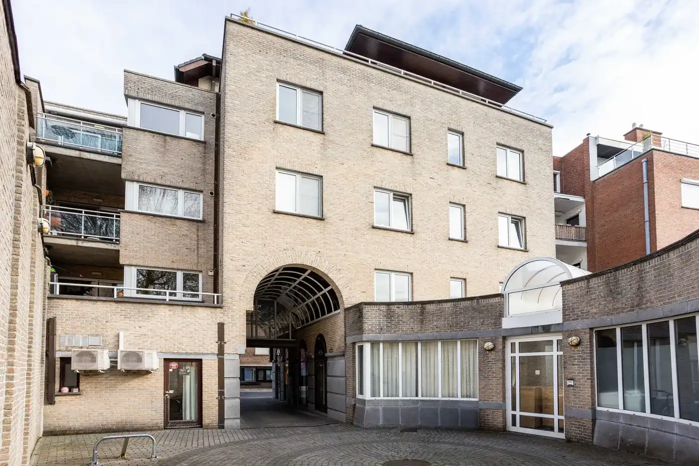 Ruim 3 slaapkamer appartement van maar liefst 125m² in centrum Zwevegem foto 18