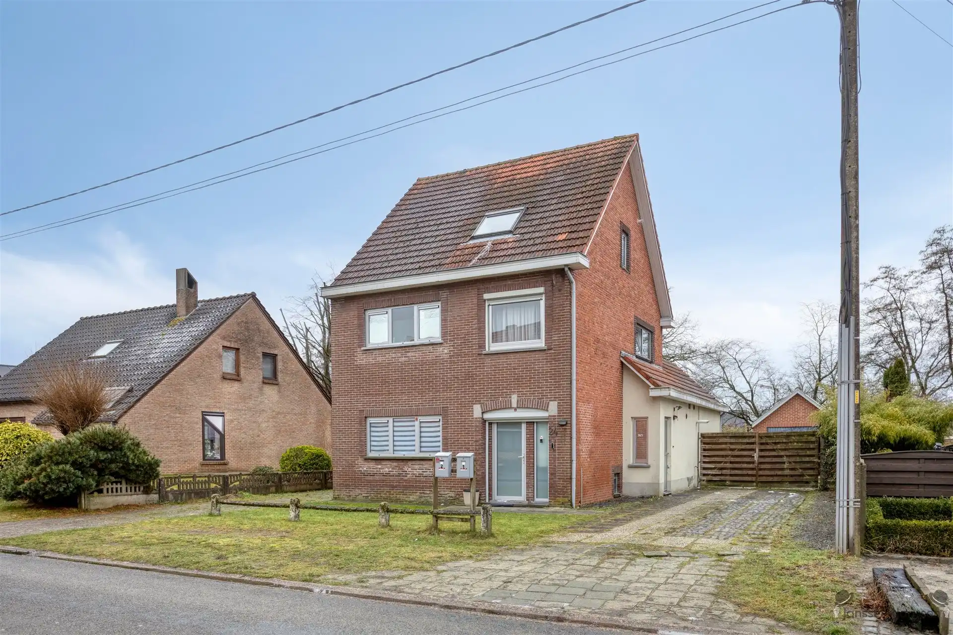 Hoofdfoto van de publicatie: Unieke kans als verhuur opbrengsteigendom of ruime gezinswoning te Leopoldsburg!