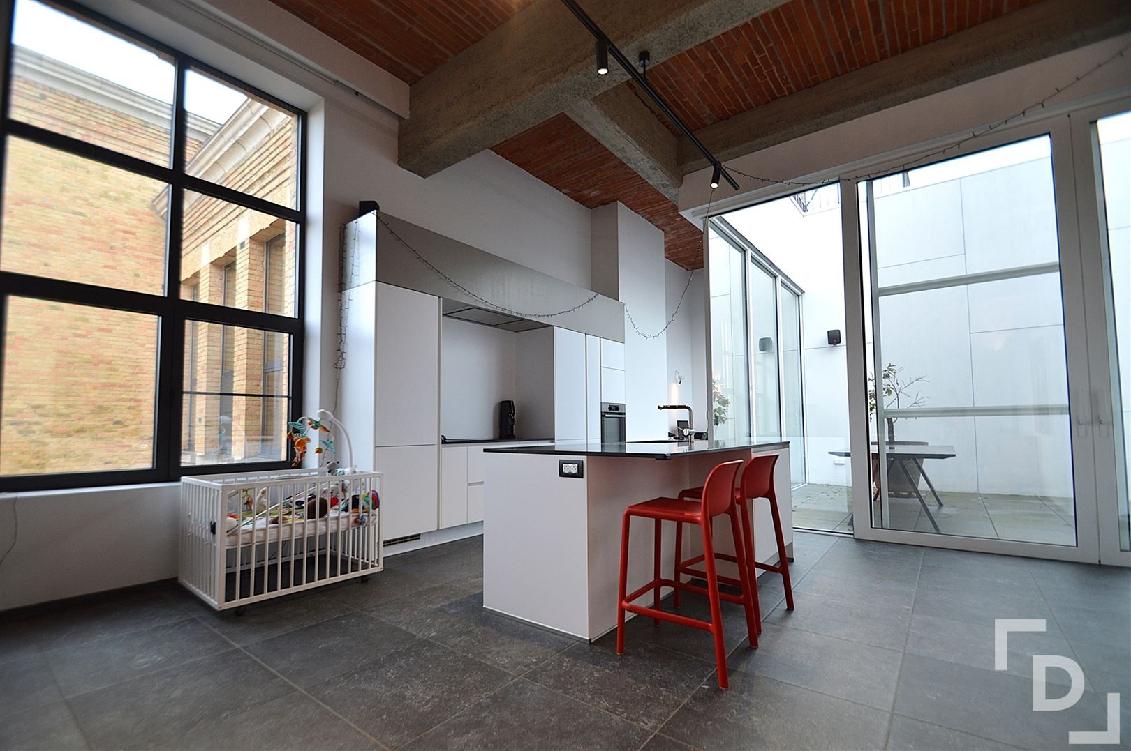 Duplex appartement in loftstijl in Ieper centrum foto 2