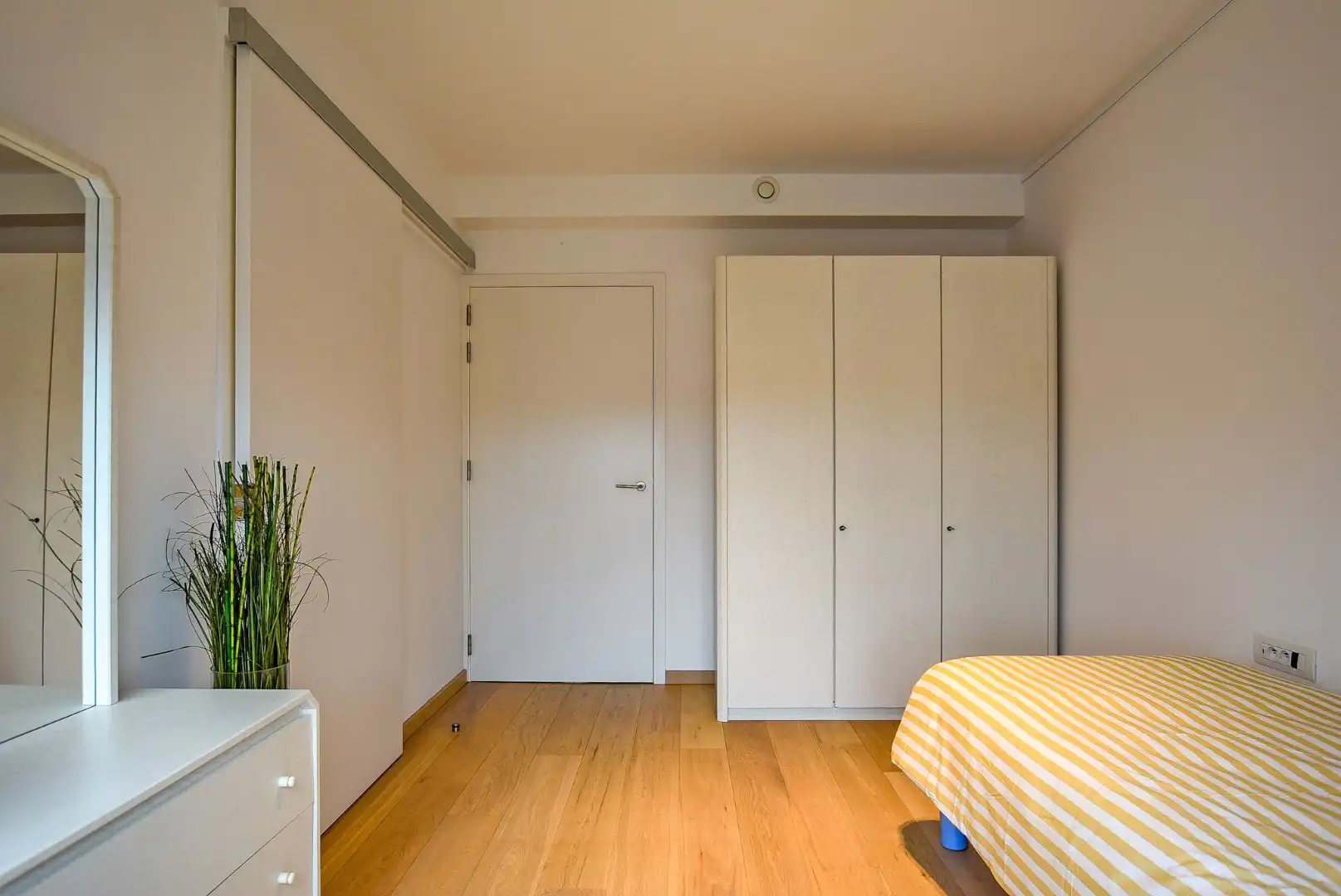 Prachtig 1-slaapkamerappartement (assistentiewoning) in Residentie Clarenhof, uniek wonen in hartje Nieuwpoort.  foto 7