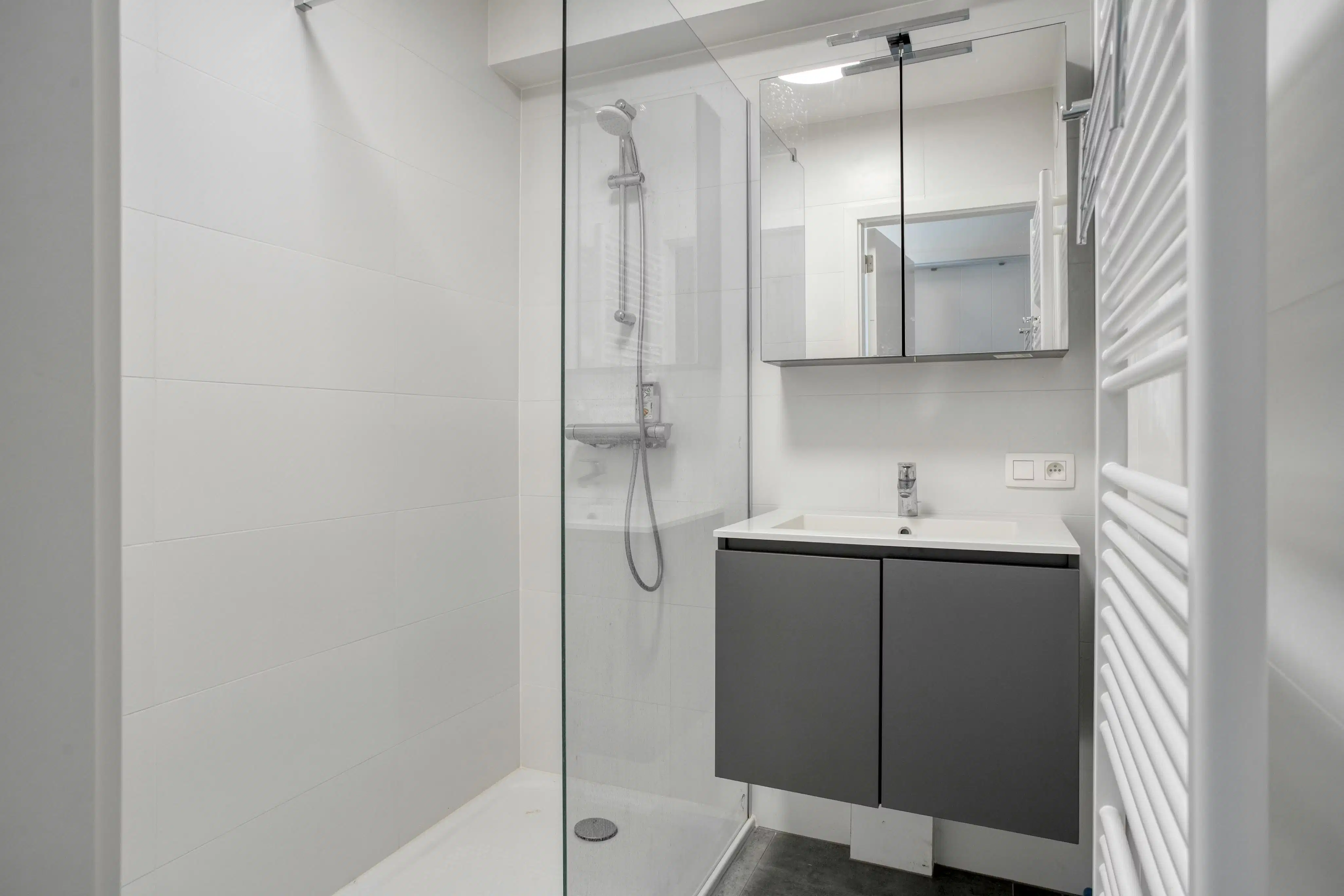 Appartement met 2 slaapkamers en parking in het centrum  foto 9