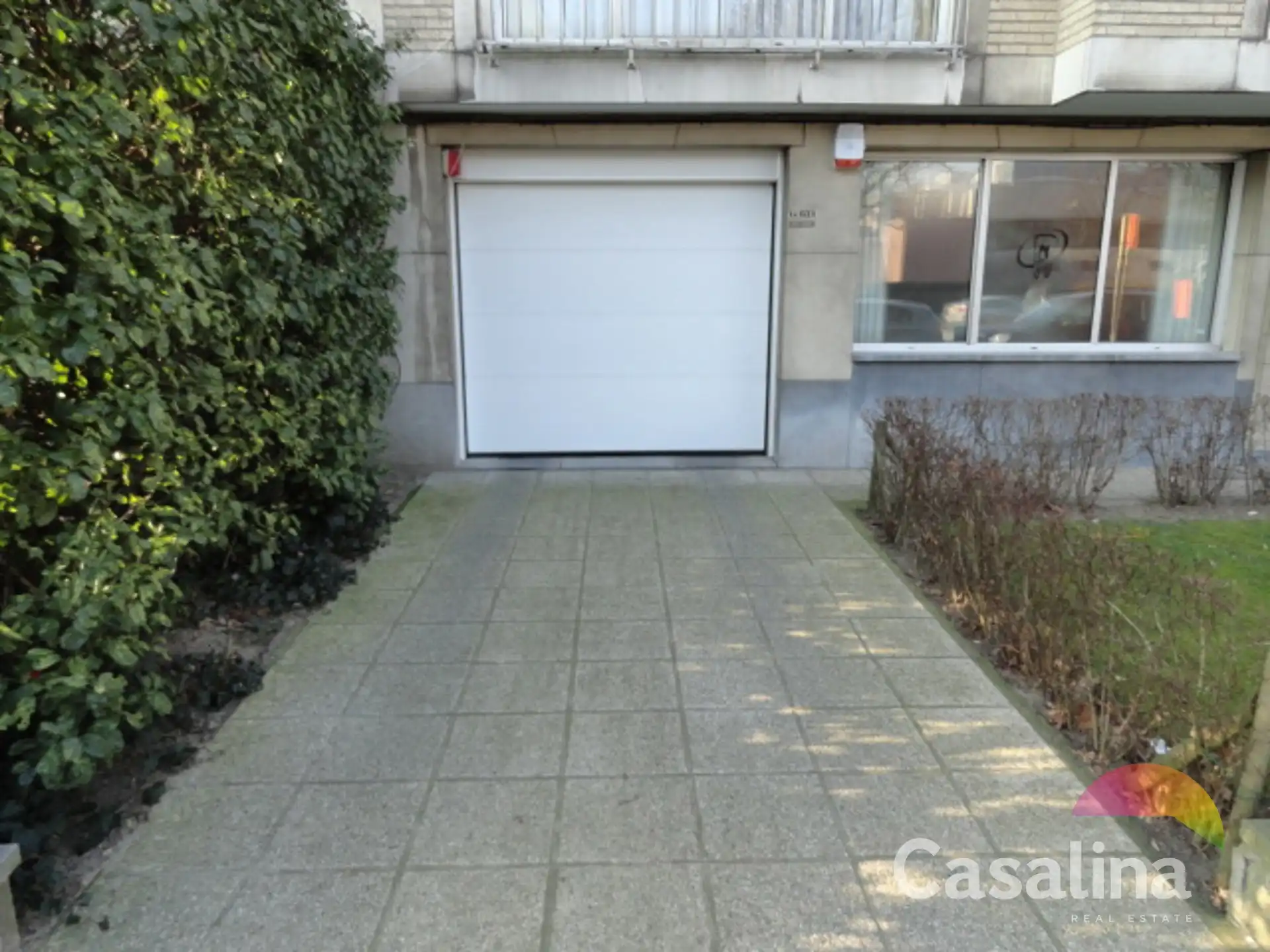 GARAGEBOX TE KOOP foto {{pictureIndex}}