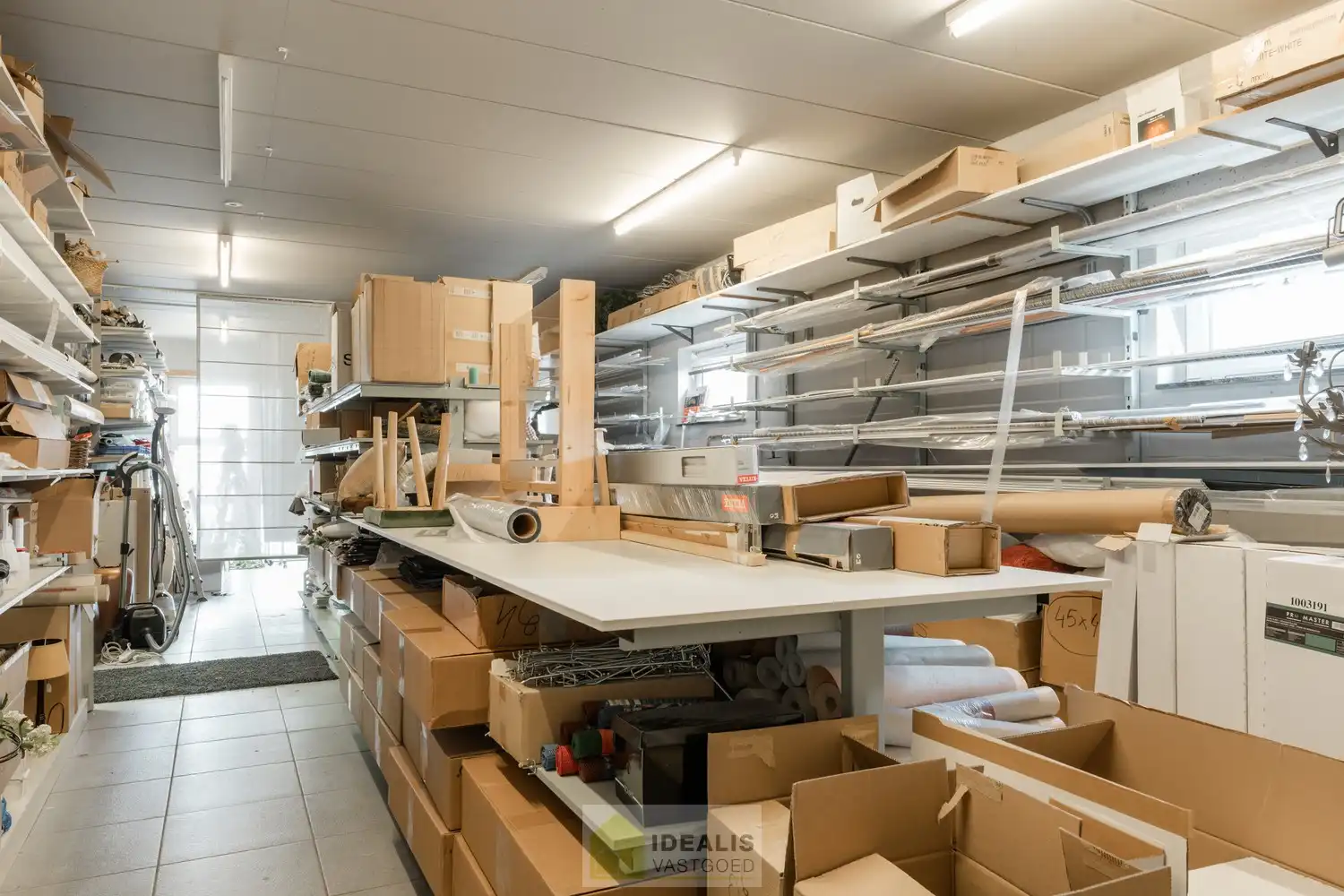 INSTAPKLARE HANDELSRUIMTE VAN MAAR LIEFST +- 410M² MET RIANTE WONING OP SCHITTERENDE COMMERCIËLE ZICHTLOCATIE!! foto 27