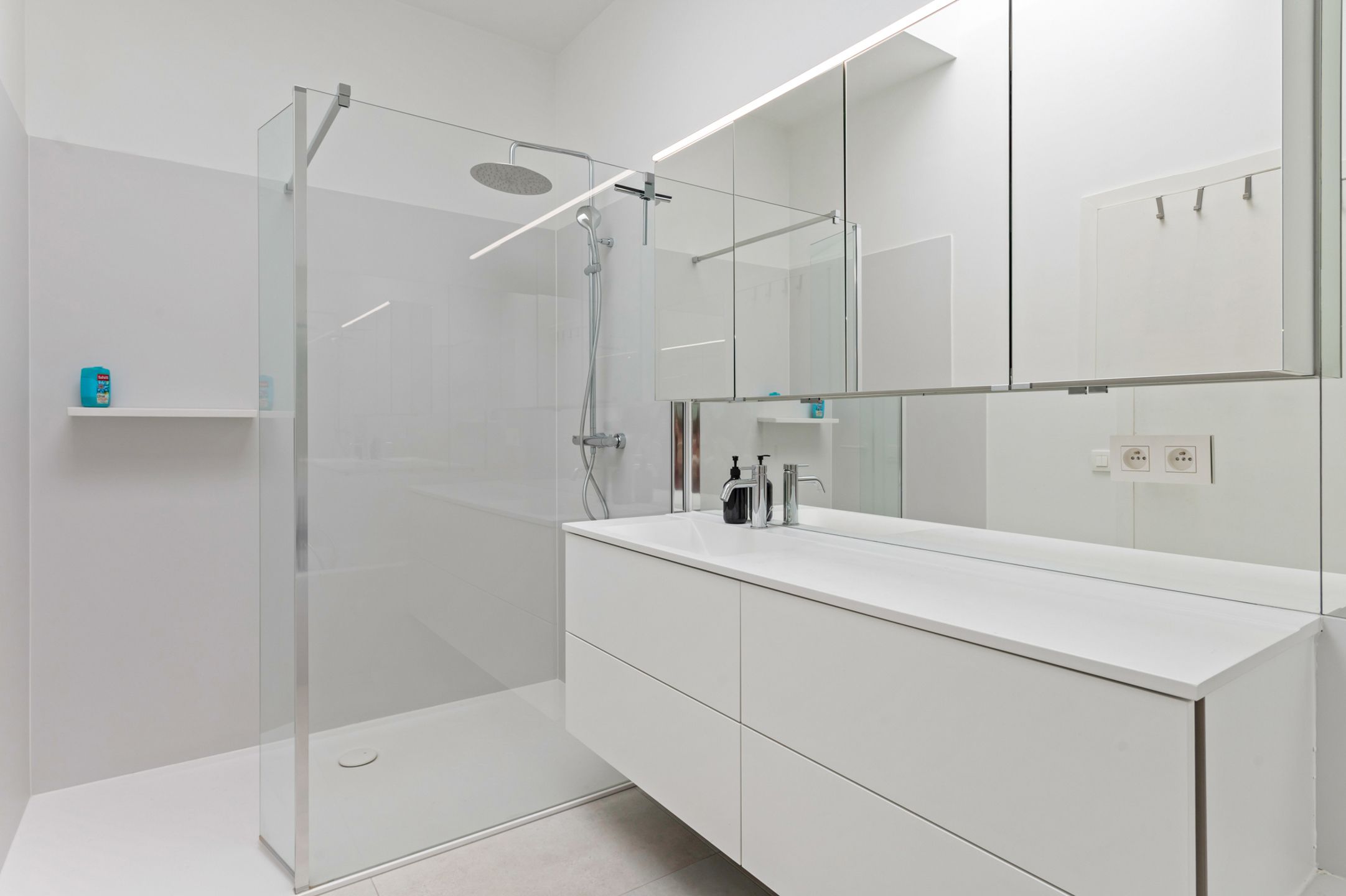 Prachtig gerenoveerde woning met mooie tuin - centrum Hove foto 15