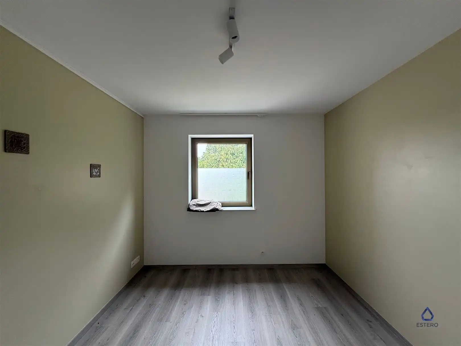 Nieuwbouwwoning met 4 slpk en carport foto 19
