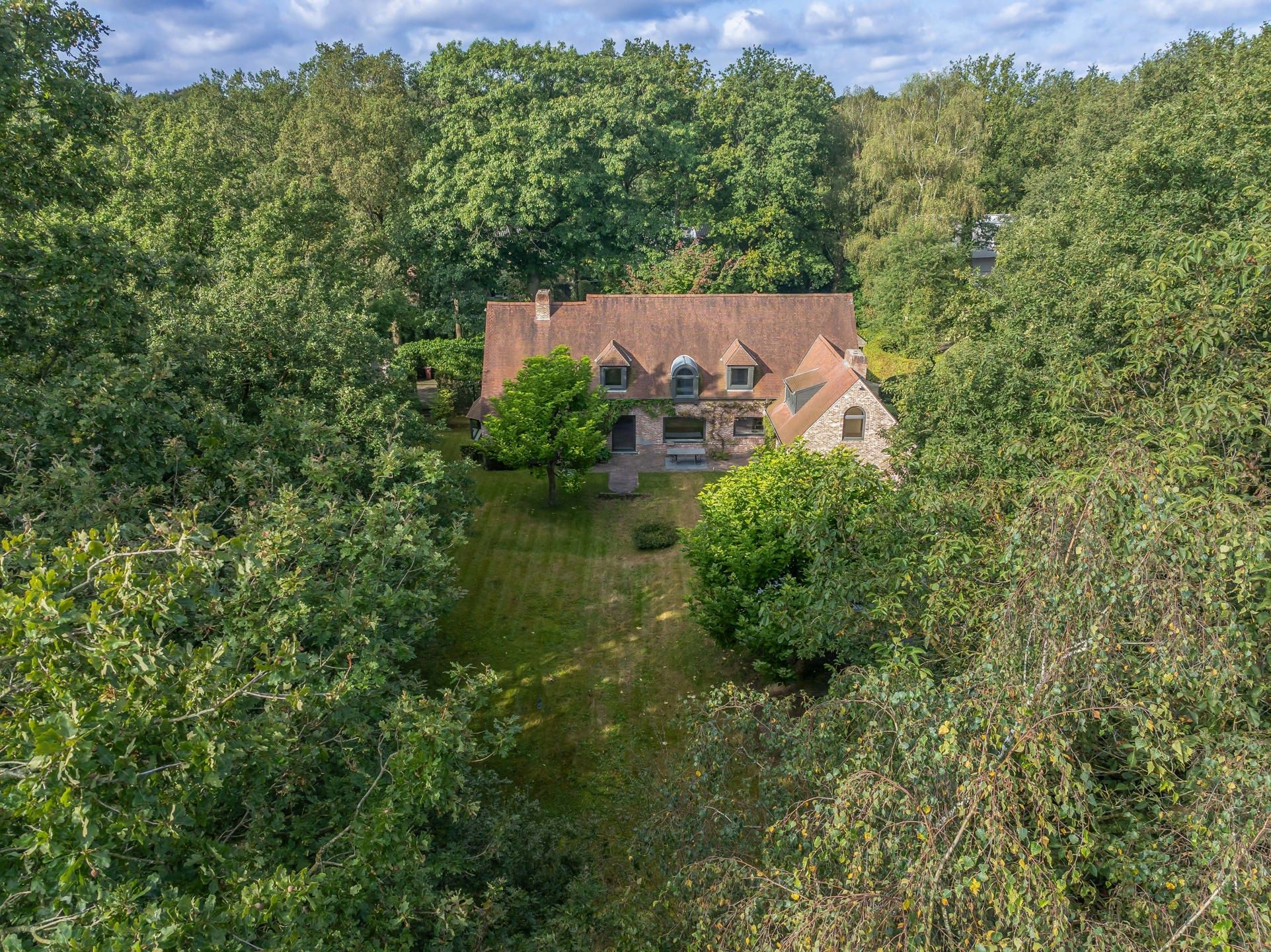 Prachtige net gerenoveerde villa In Schotenhof op 2.660m² foto 35