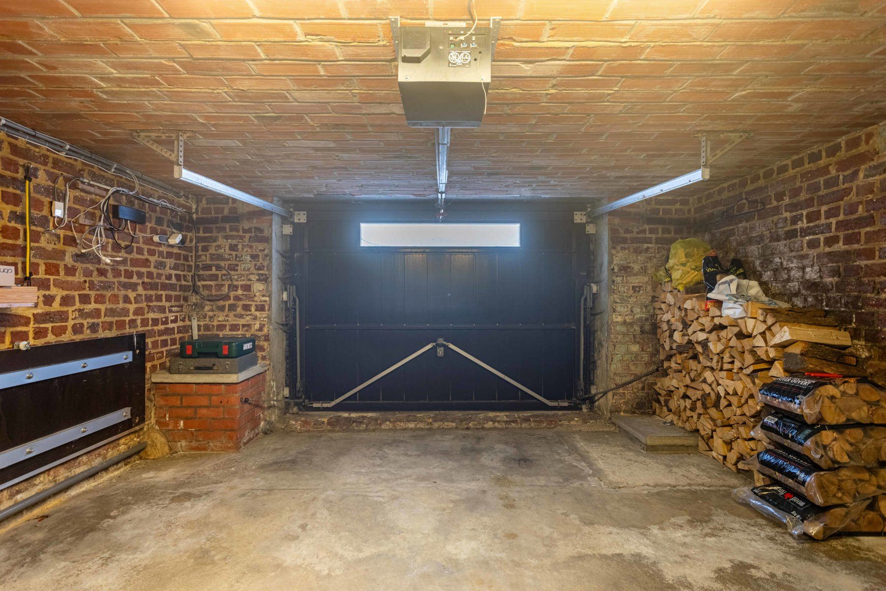 Te renoveren HOB, tuin, garage en uitbreidingsmogelijkheden foto 15