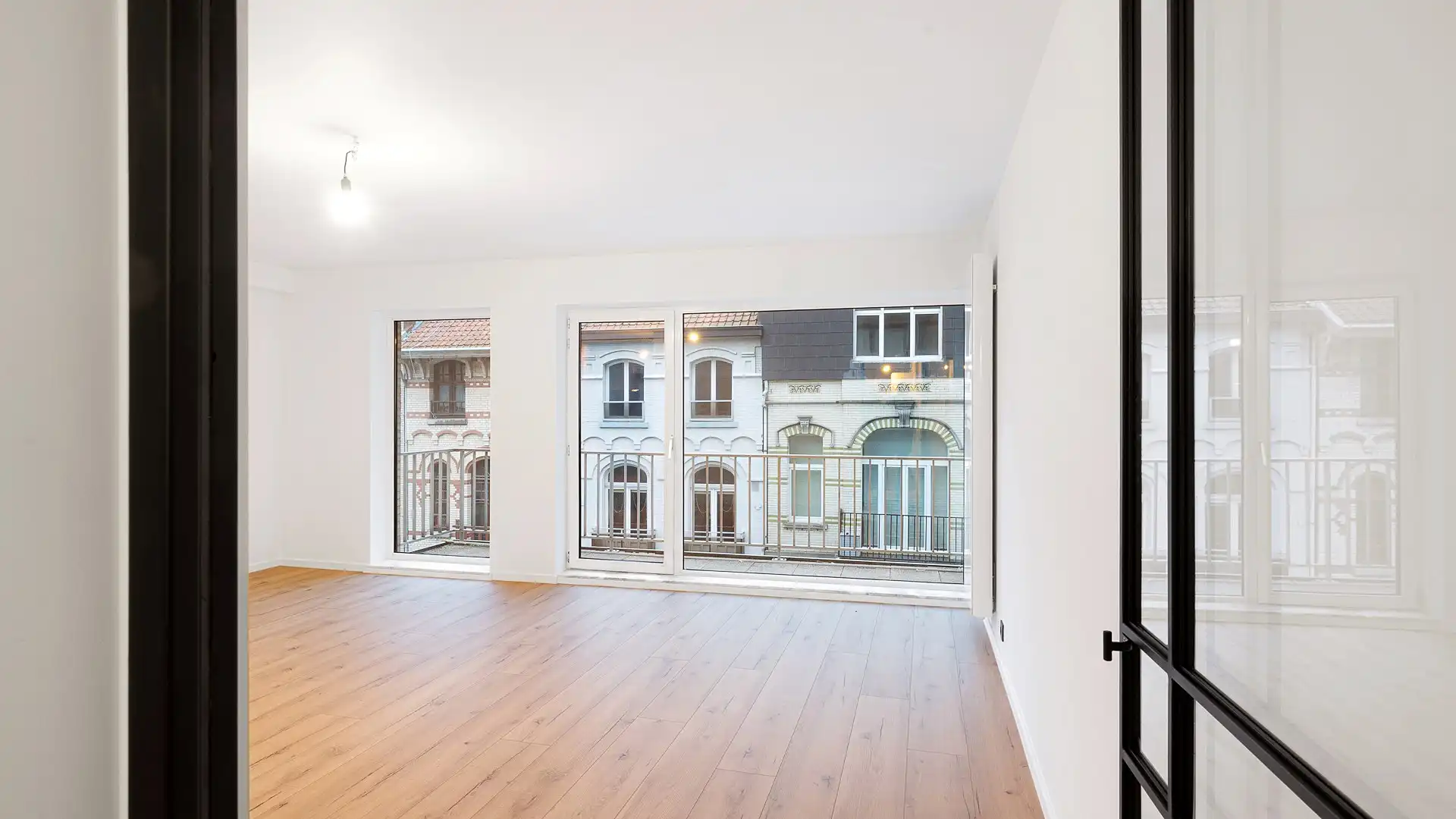 Vernieuwd appartement in de toeristische zone van Heist foto 3