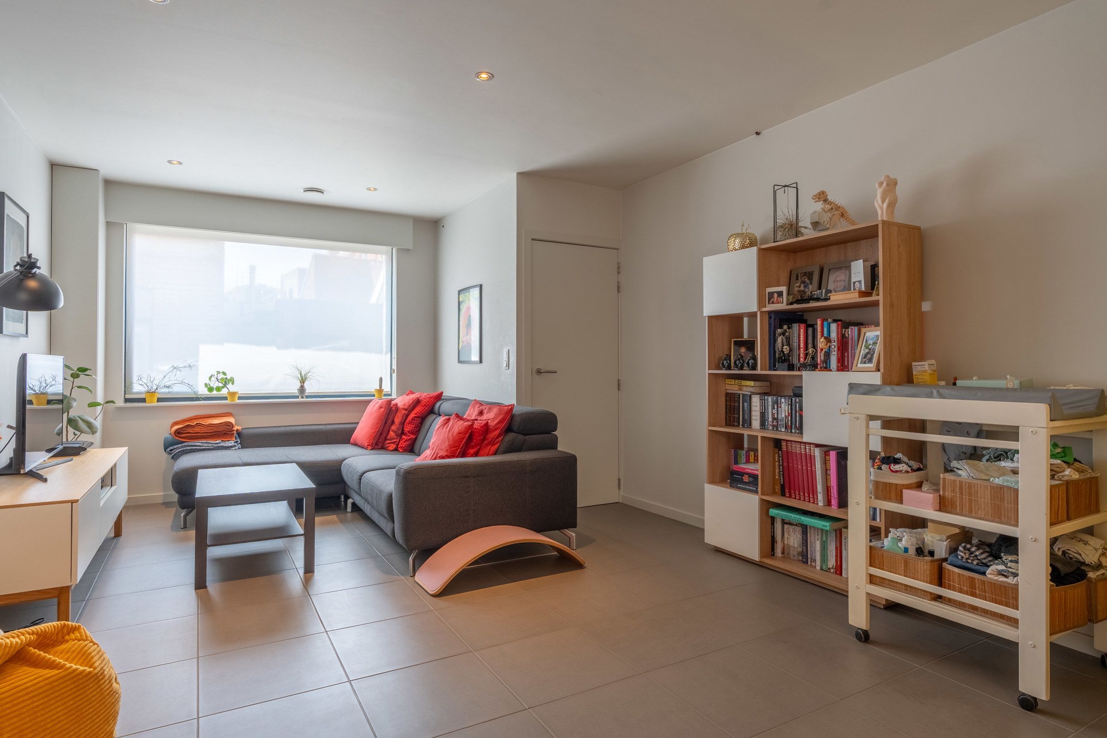 Volledig vernieuwde  woning met garage op rustige ligging  foto 8