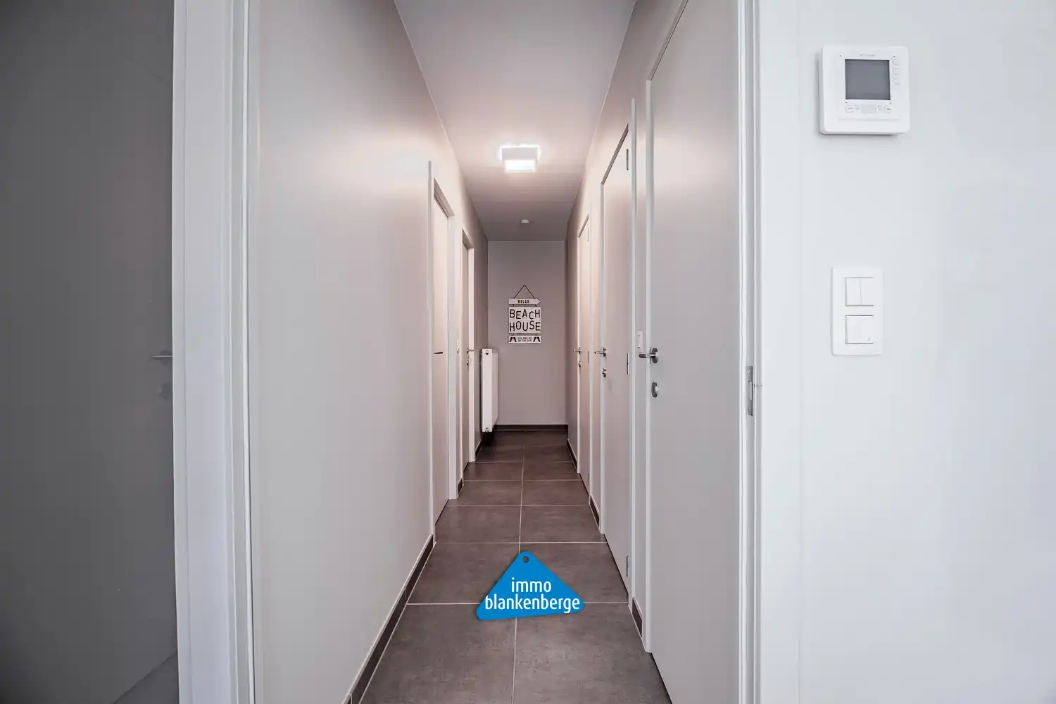 Luxe afgewerkt 2‑slaapkamerappartement met tuin in De Haan foto 15