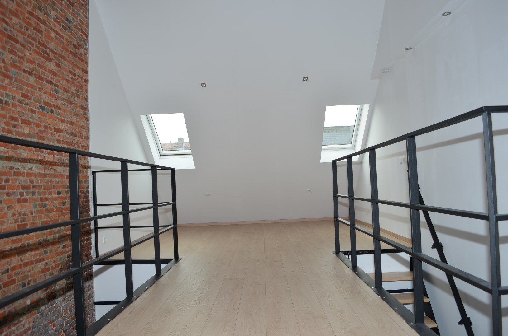 Volledig gerenoveerde woning in het centrum met stadstuintje. foto 15