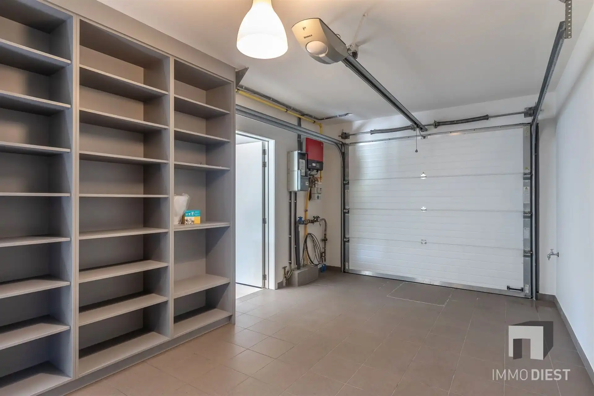 Luxe woning met 4 slaapkamers, 2 badkamers, garage en zonnige tuin foto 33