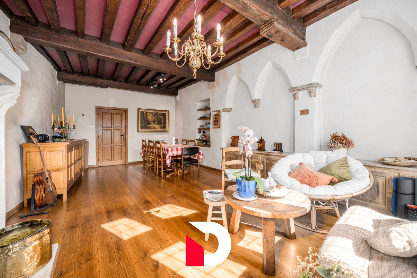 Karaktervolle / historische burgerwoning op het Jan Van Eyckplein te Brugge. foto 4