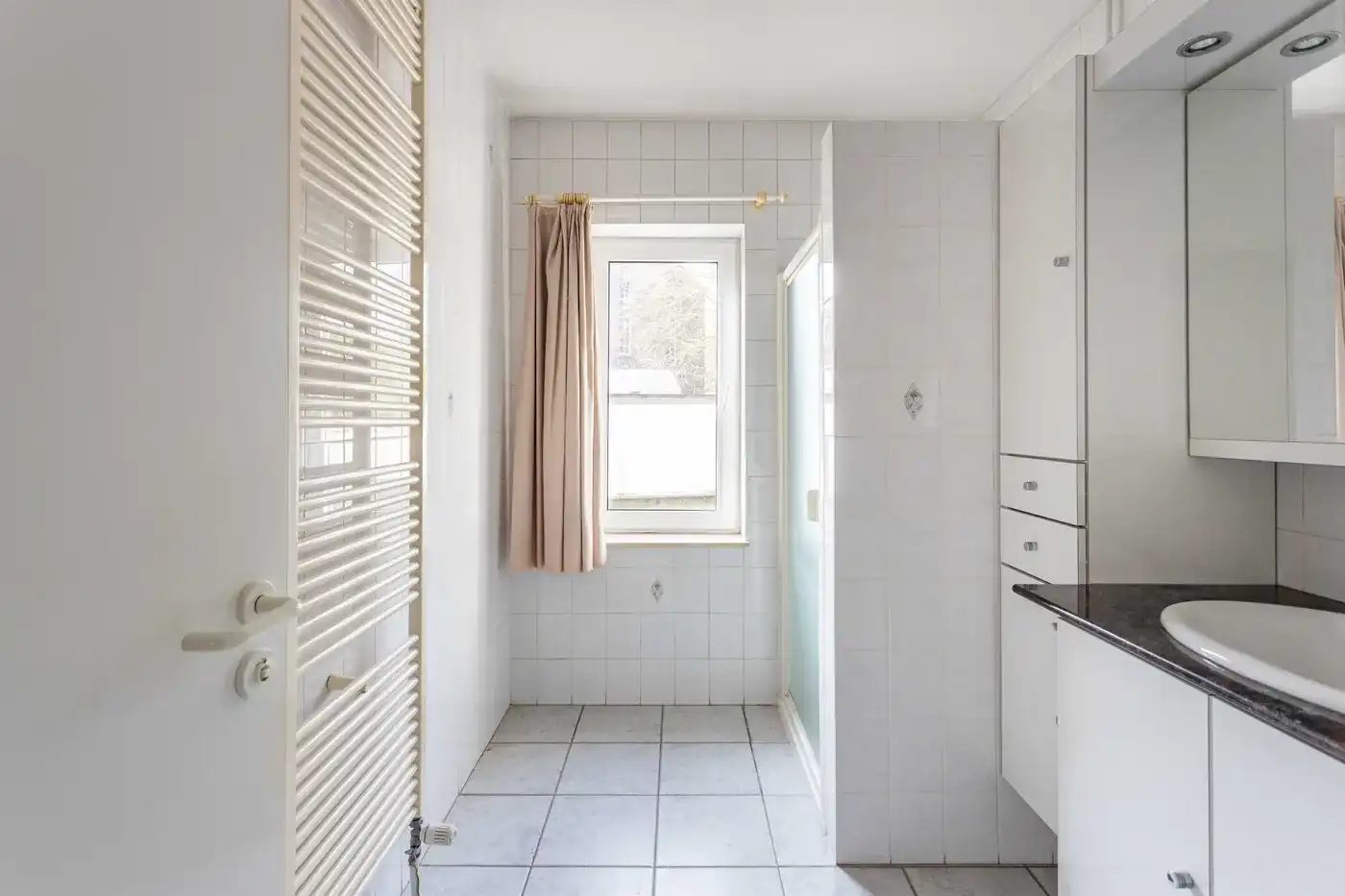 Ruim 3 slaapkamer appartement van maar liefst 125m² in centrum Zwevegem foto 14