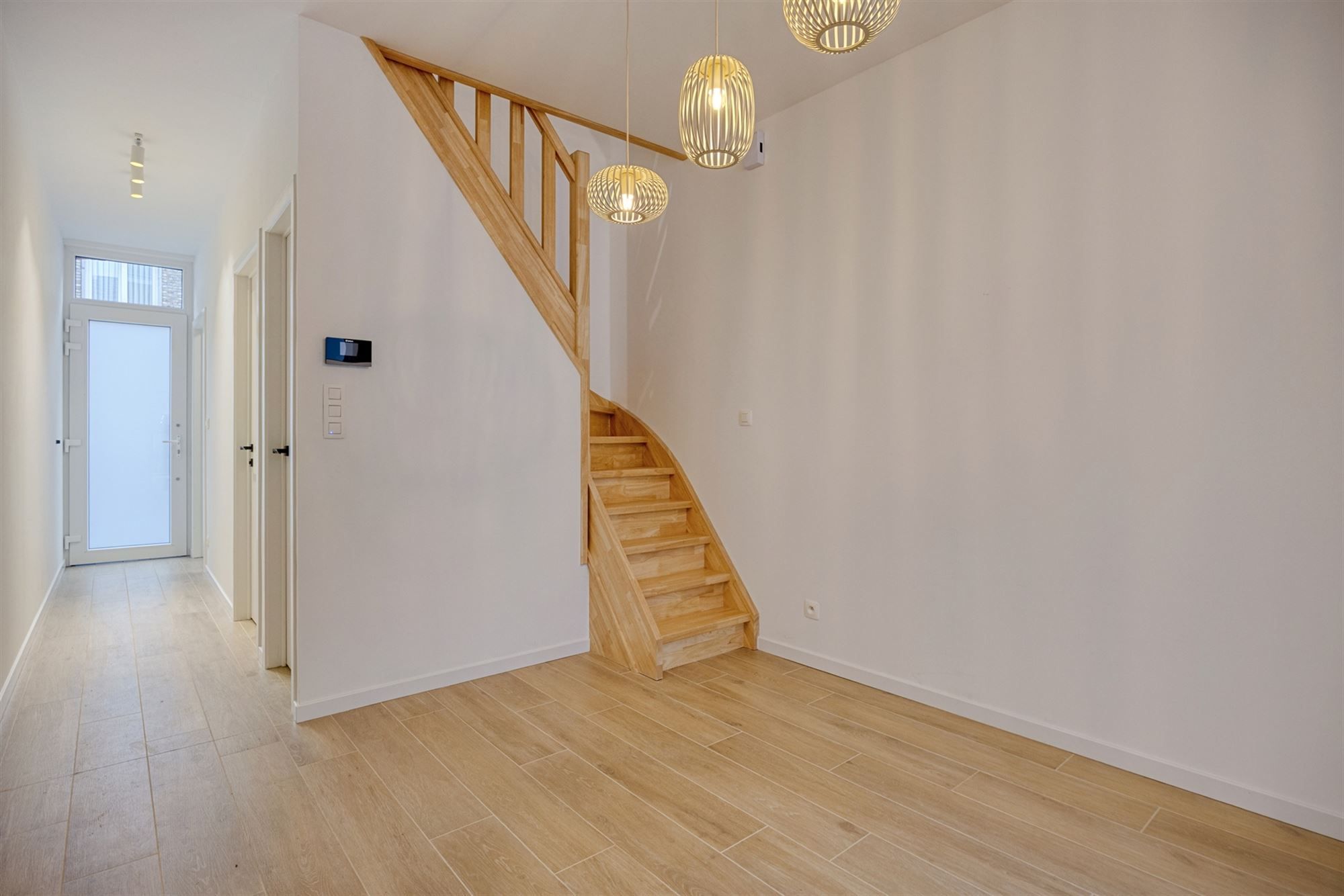 uniek gerenoveerde stadswoning met 4 slks en tuin foto 6