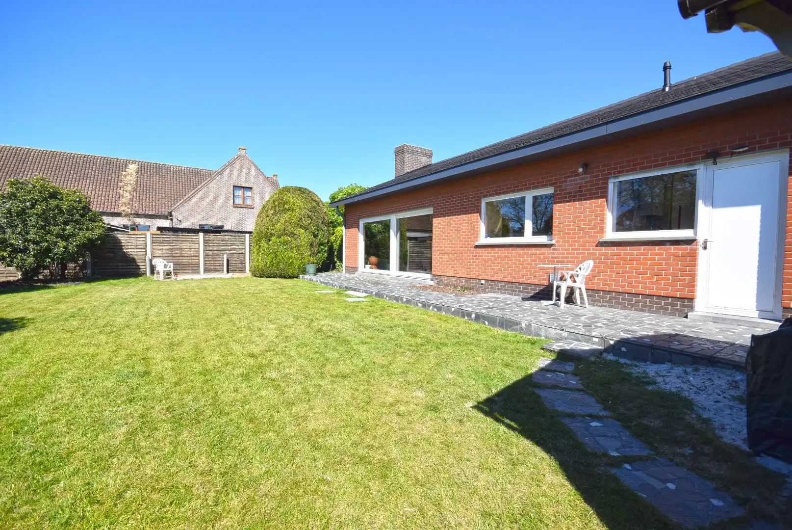 BUNGALOW IN RUSTIGE WOONWIJK foto 2