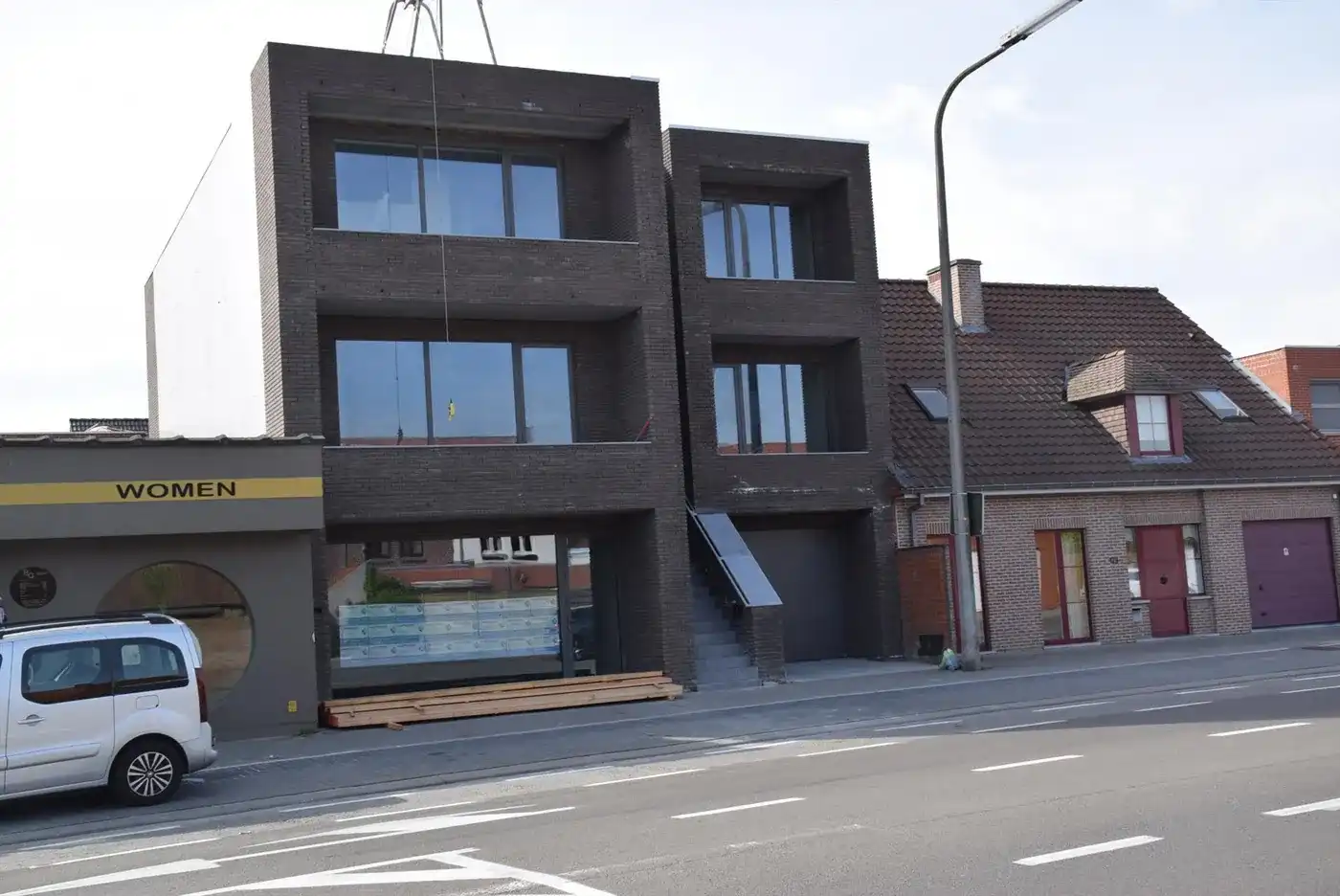 INSTAPKLAAR NIEUWBOUW KANTOOR (100M²) foto {{pictureIndex}}