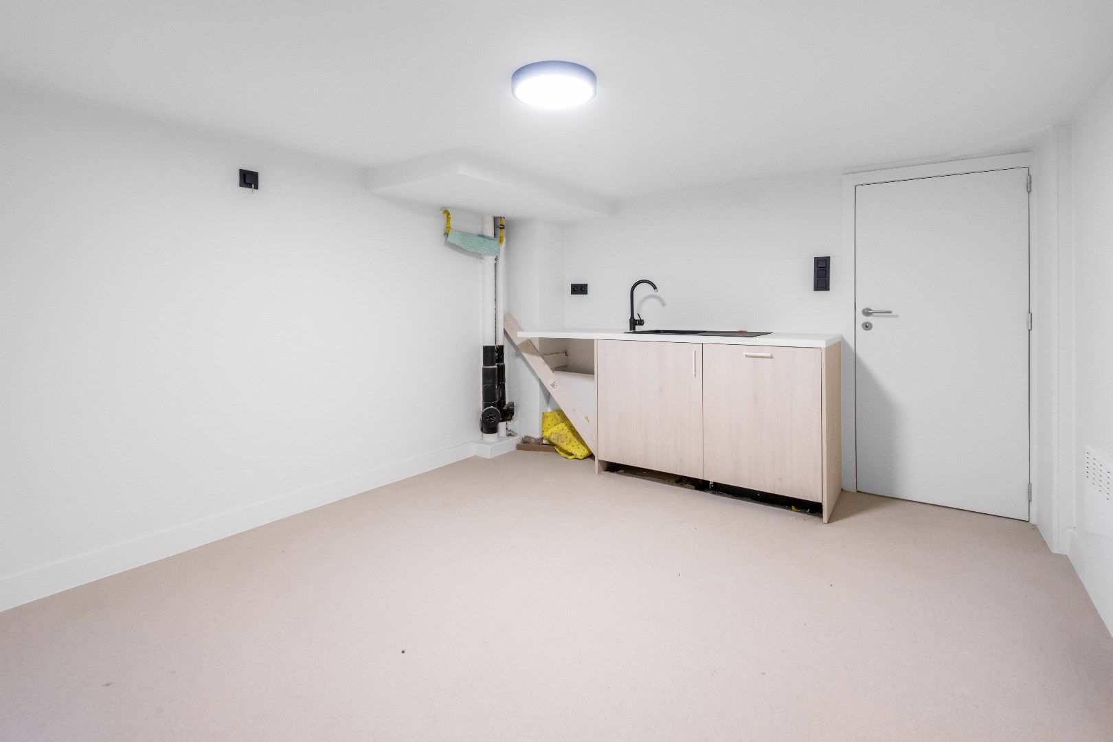 Studio met polyvalente ruimte gelegen op de Zoutelaan vlakbij het commerciële centrum van Knokke foto 6